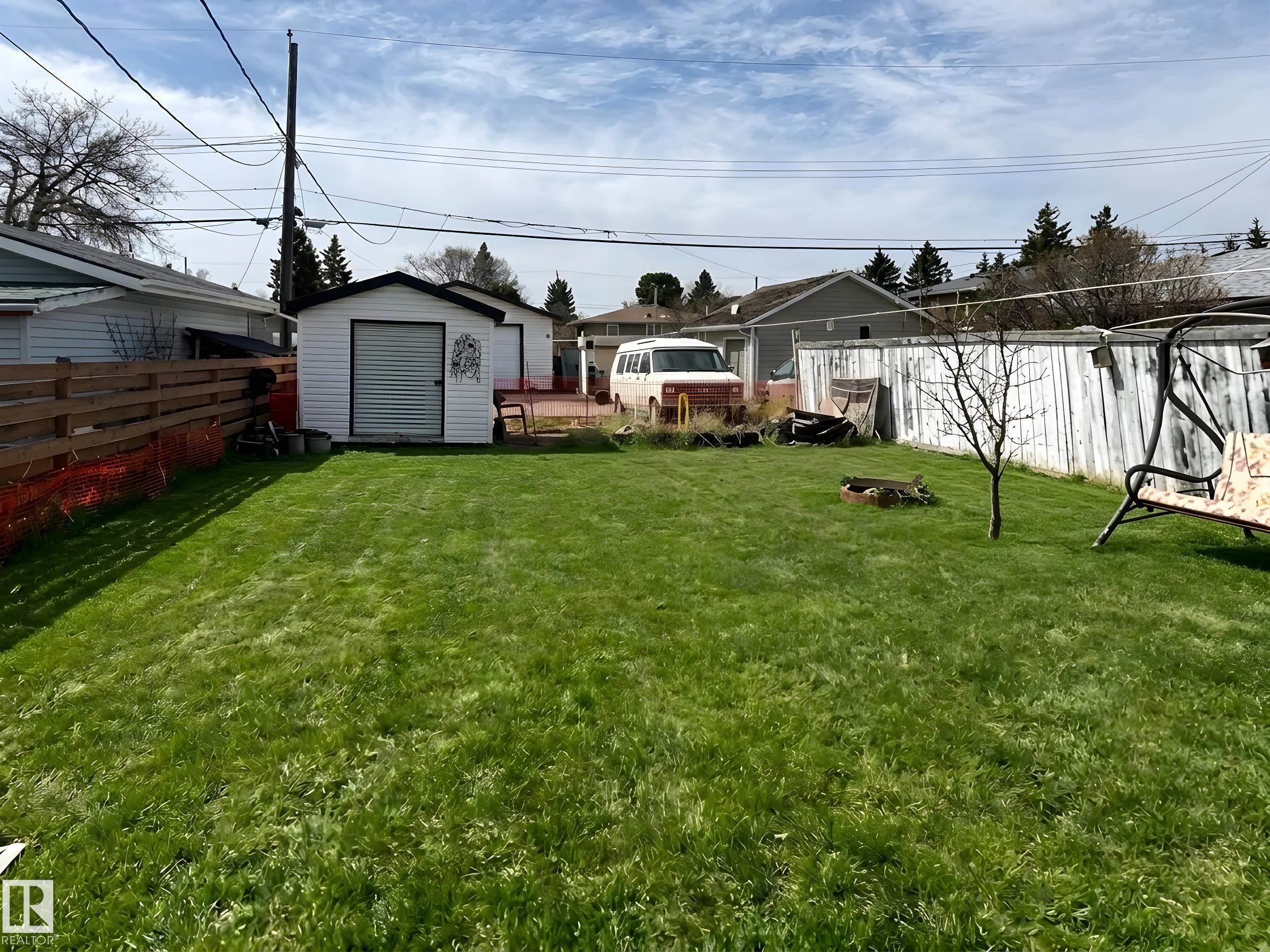 9020 152 Street, Edmonton, AB - Outdoor