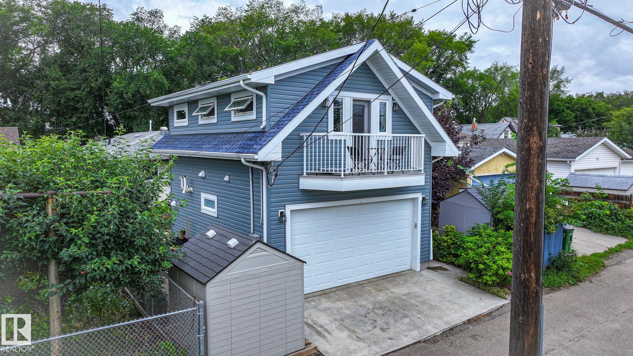 Front house - 11131 52 Street, Edmonton, AB - Outdoor