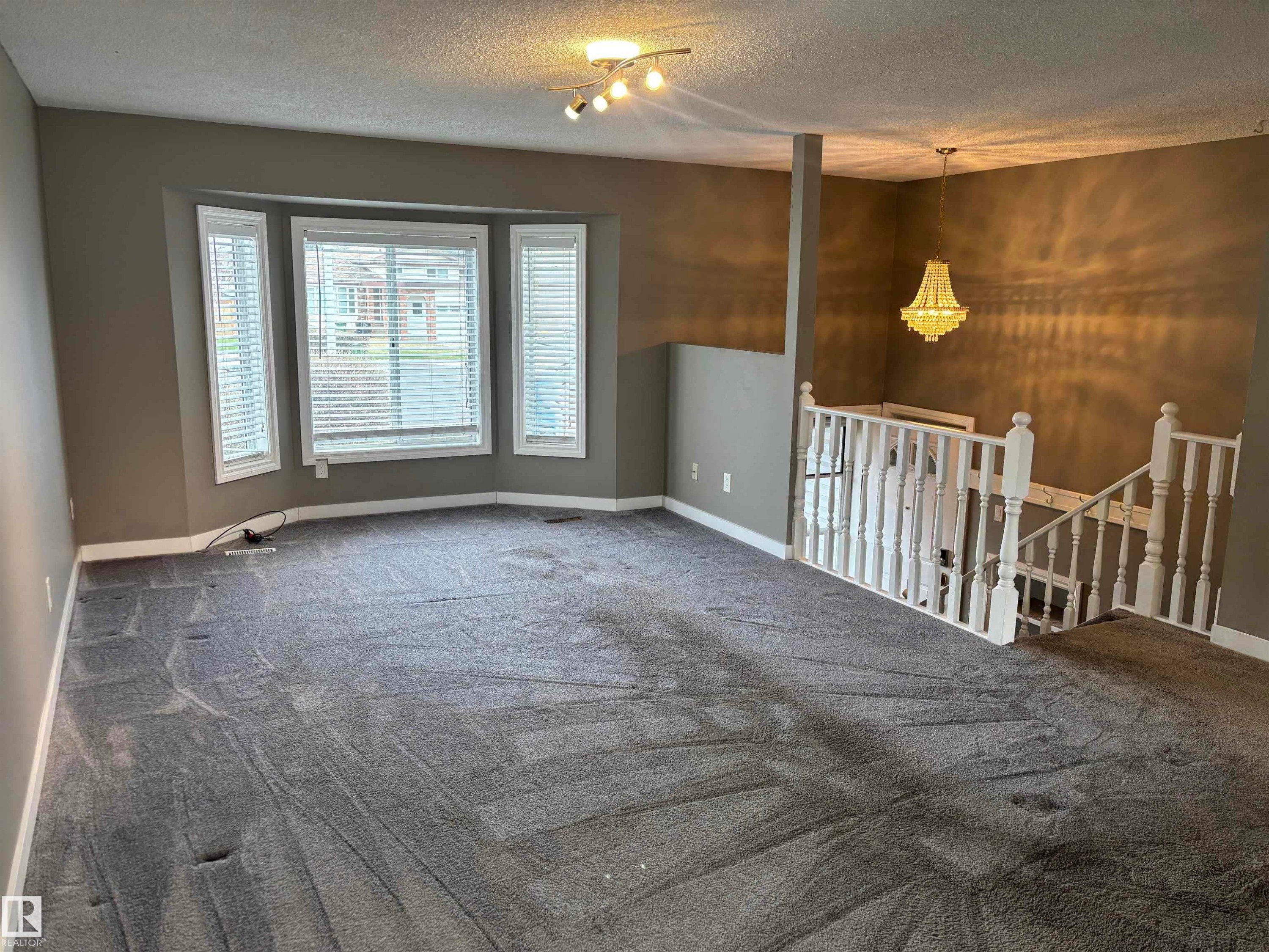 4908 17 Avenue, Edmonton, AB - Indoor Photo Showing Other Room