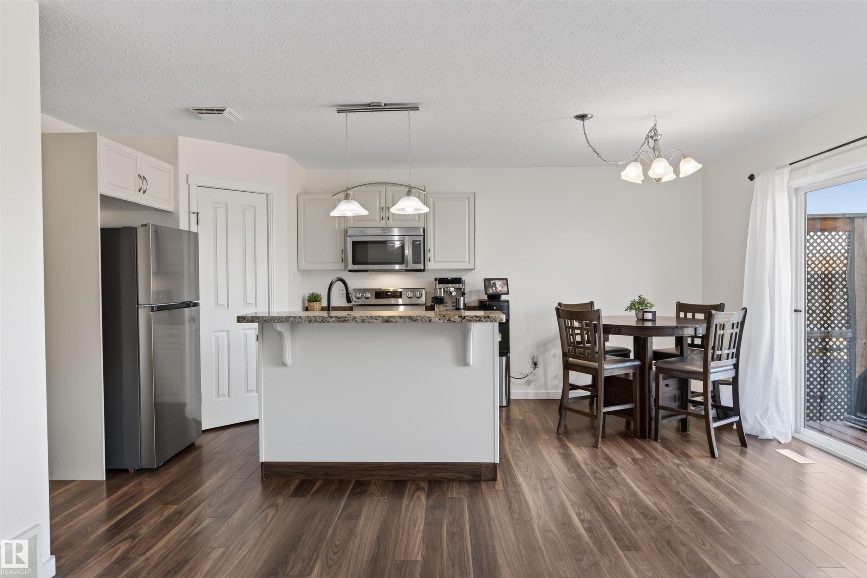 702C Rocky Way, Cold Lake, AB - Indoor Photo Showing Kitchen