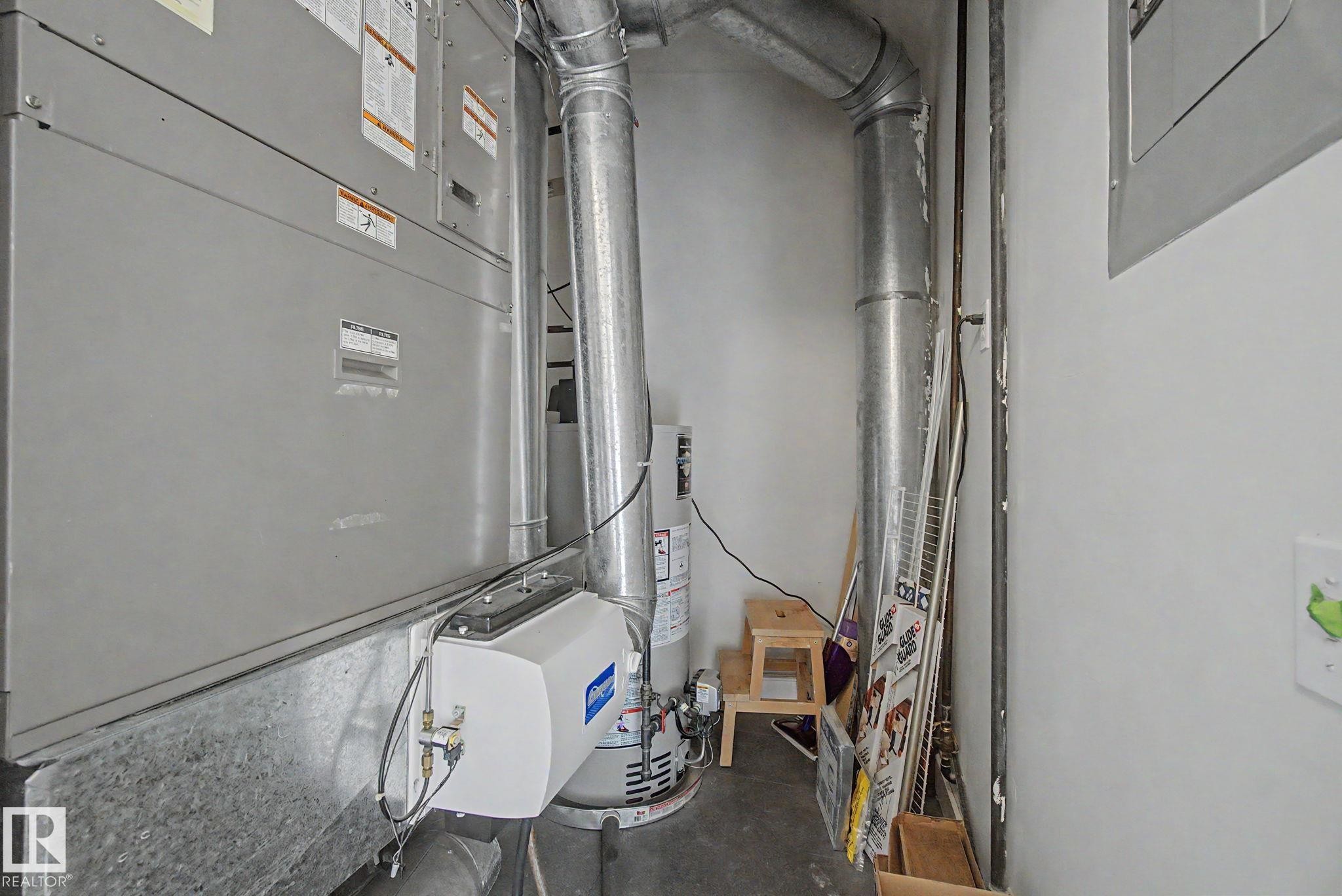 #411 10033 110 St Nw, Edmonton, AB - Indoor