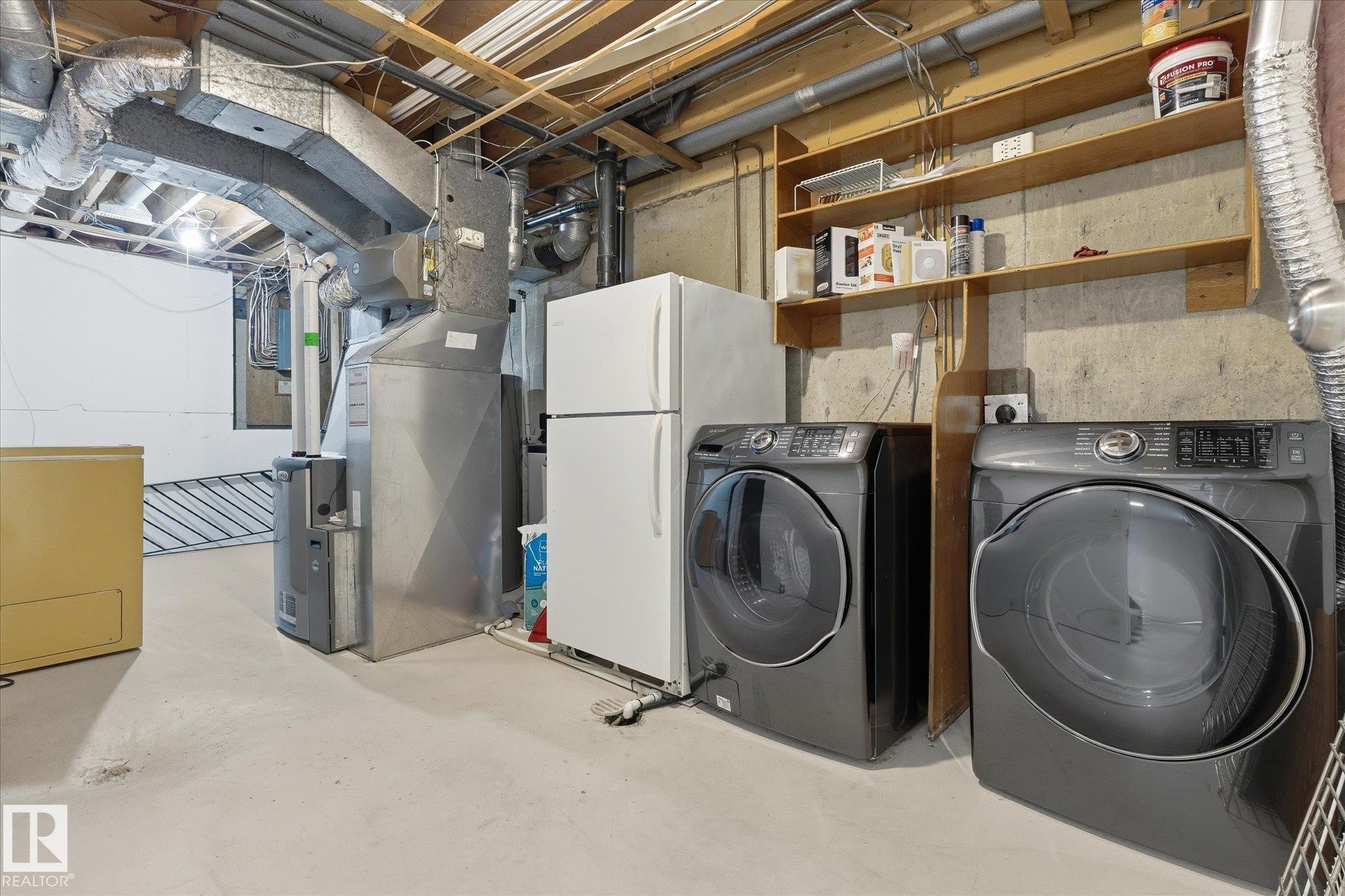 81 Ridgewood Terrace, St. Albert, AB - Indoor Photo Showing Laundry Room