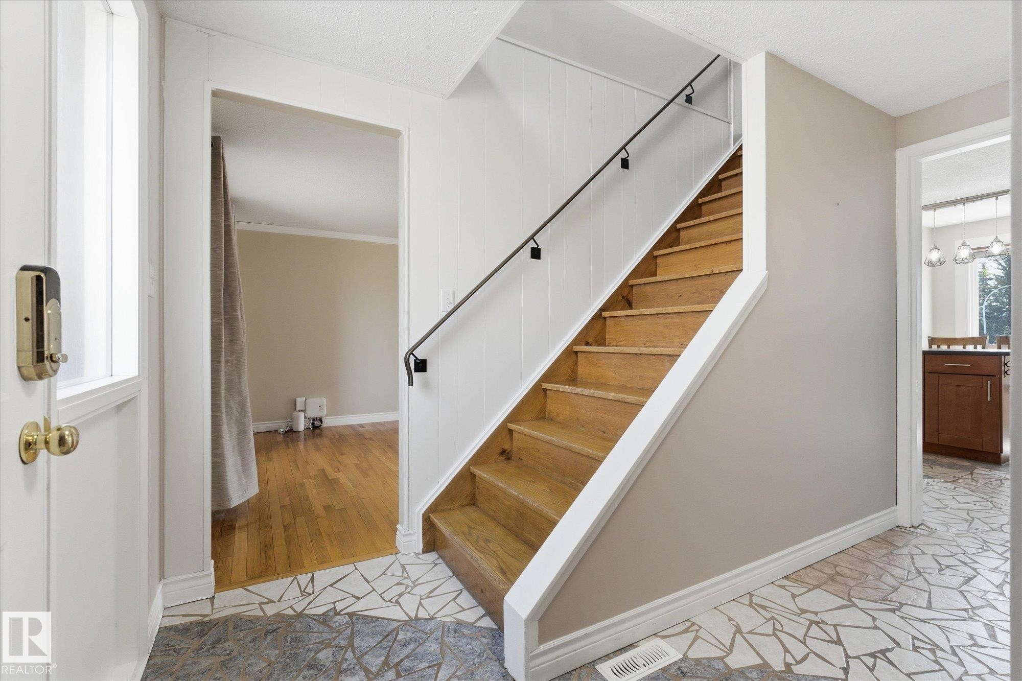 81 Ridgewood Terrace, St. Albert, AB - Indoor Photo Showing Other Room