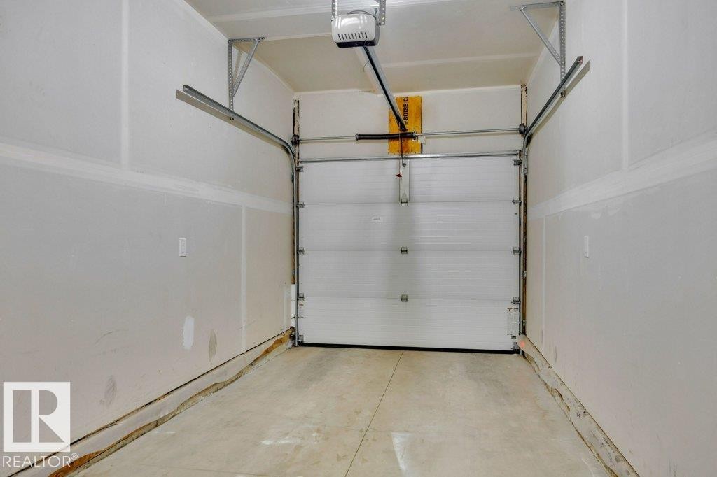46 603 Orchards Boulevard, Edmonton, AB - Indoor Photo Showing Garage