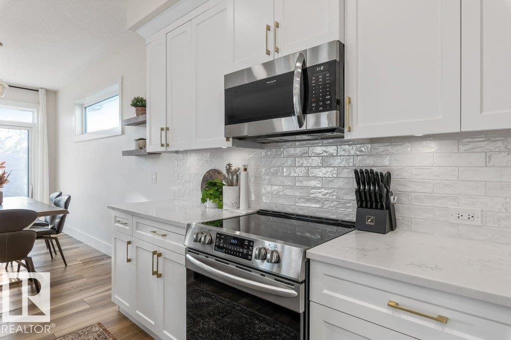 67 Jamison Crescent, St. Albert, AB - Indoor Photo Showing Kitchen With Upgraded Kitchen