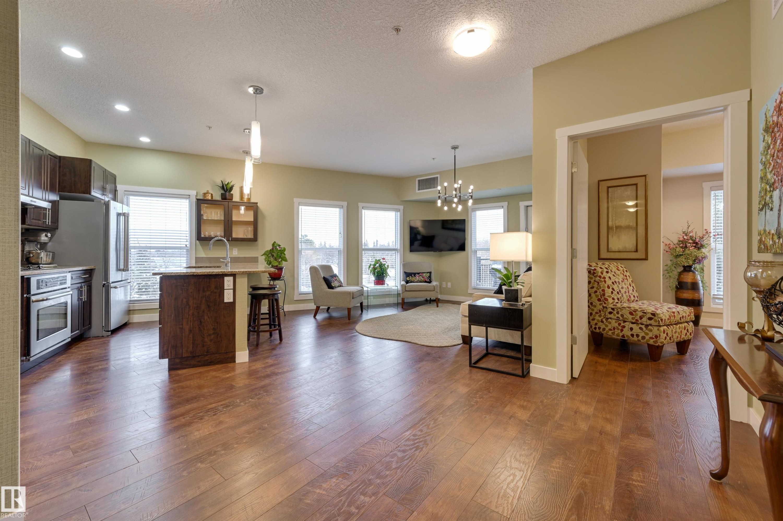 405 10126 144 Street, Edmonton, AB - Indoor