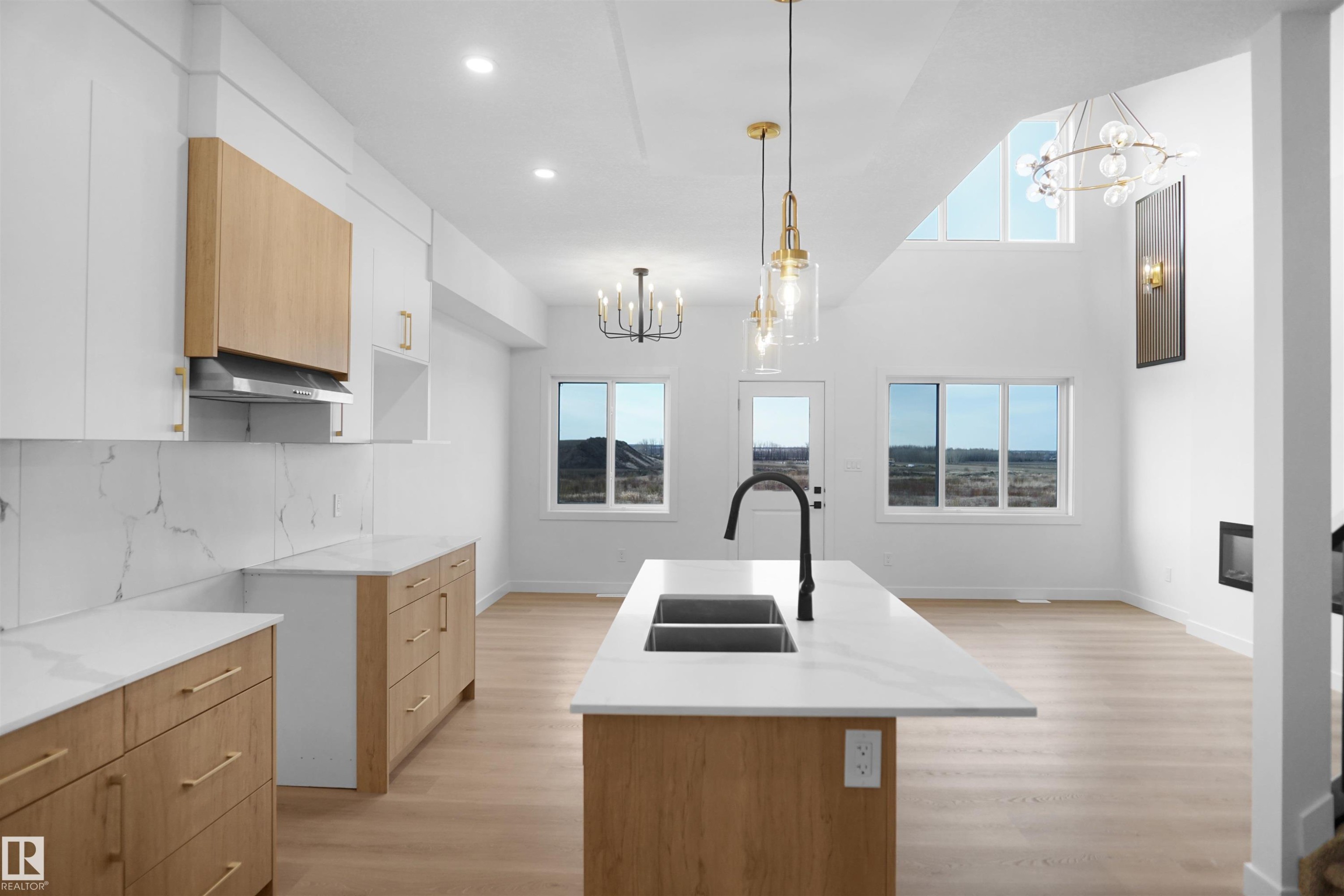 119 Peirwyck Loop, Spruce Grove, AB - Indoor Photo Showing Kitchen With Double Sink