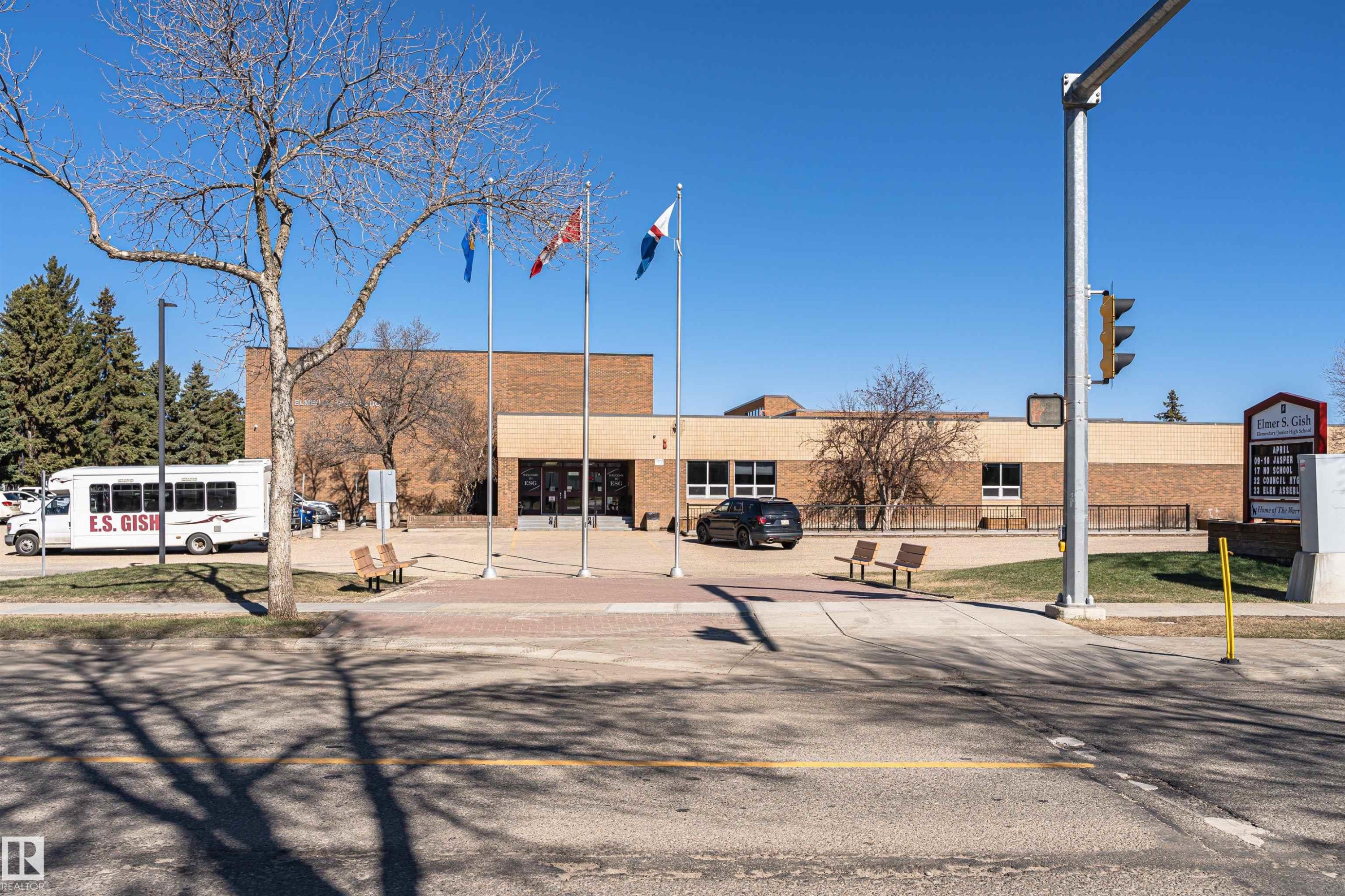 Elmer S. Gish School - 49 Ash Crescent, St. Albert, AB - Outdoor