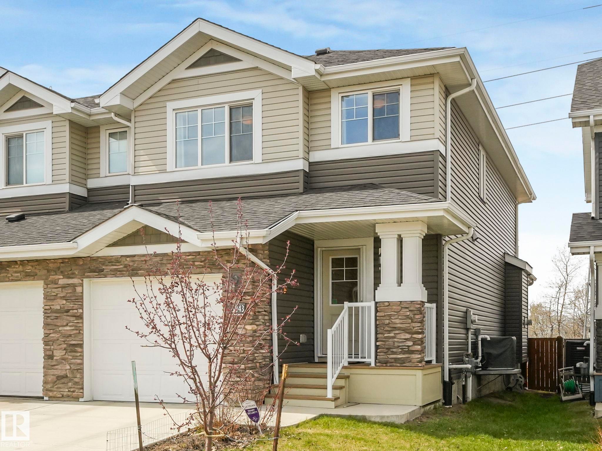 3843 Robins Crescent, Edmonton, AB - Outdoor With Facade