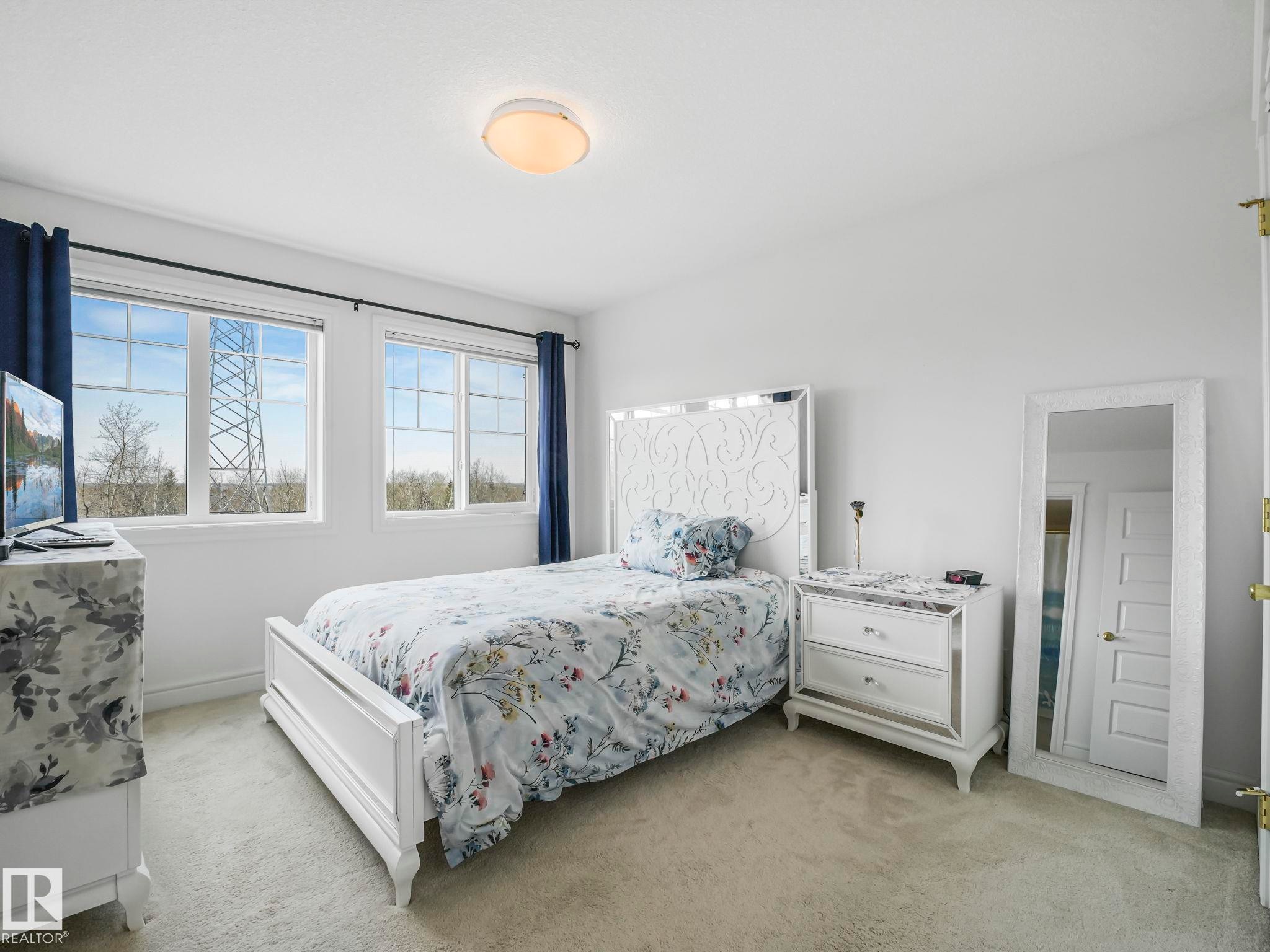 3843 Robins Crescent, Edmonton, AB - Indoor Photo Showing Bedroom