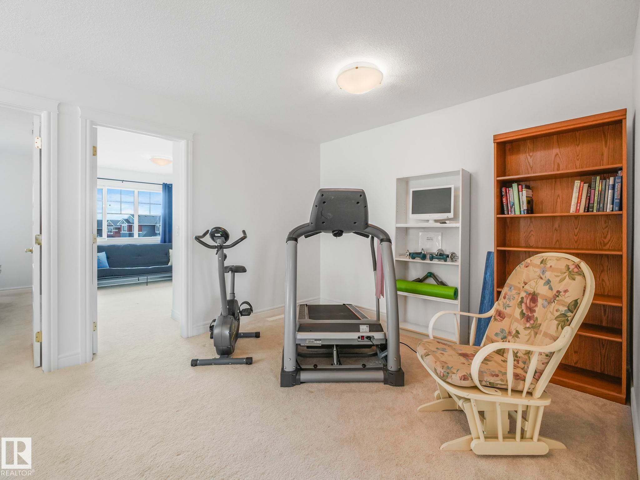 3843 Robins Crescent, Edmonton, AB - Indoor Photo Showing Gym Room