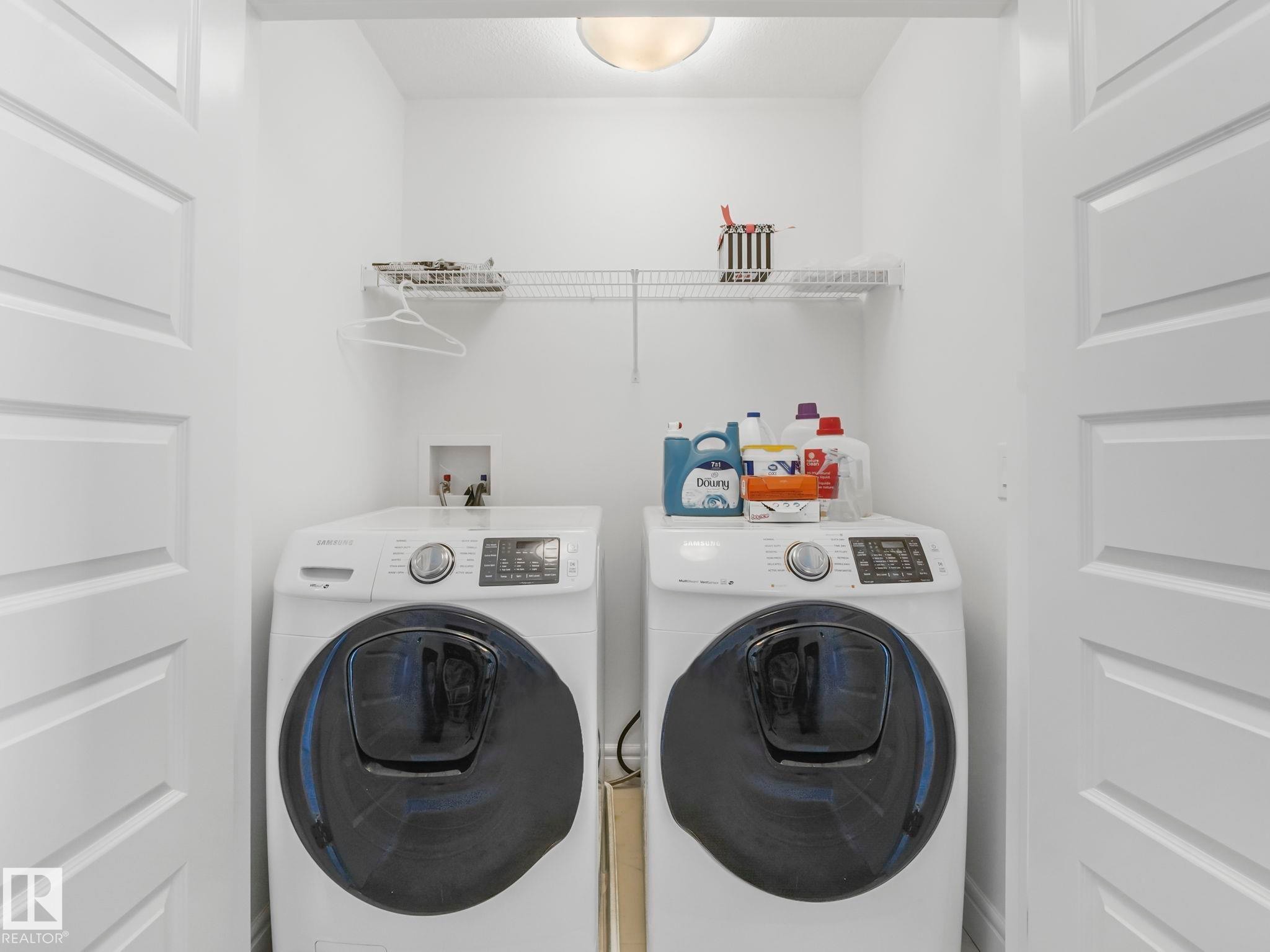 3843 Robins Crescent, Edmonton, AB - Indoor Photo Showing Laundry Room