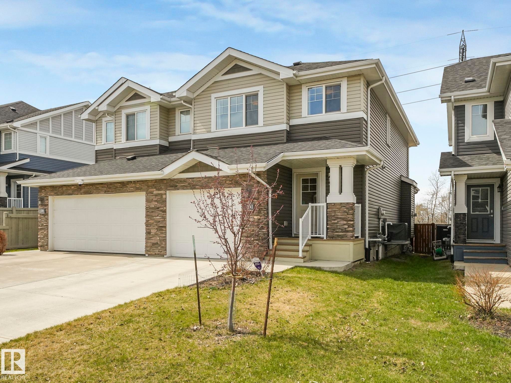 3843 Robins Crescent, Edmonton, AB - Outdoor With Facade