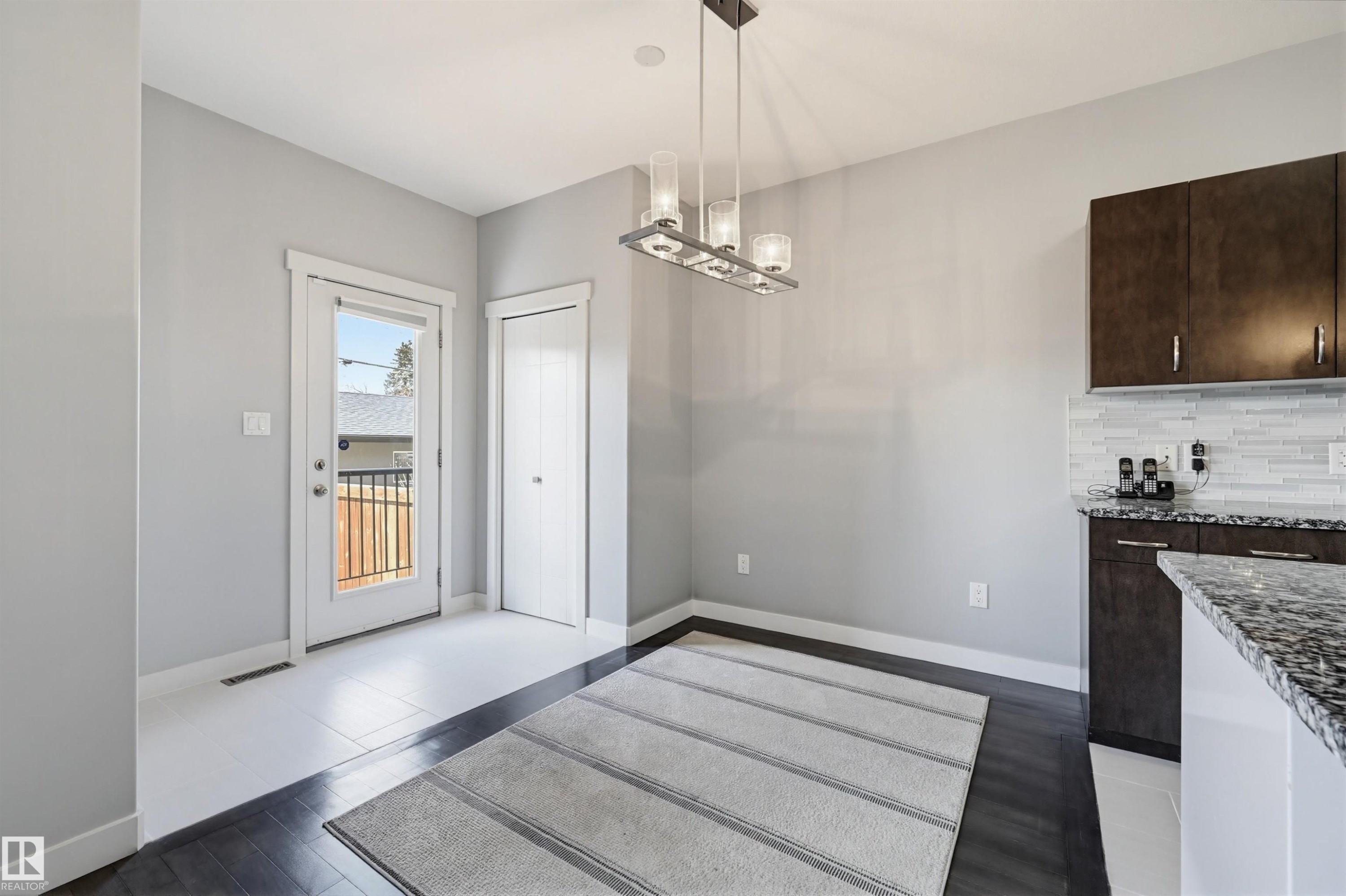 8834 91 Street, Edmonton, AB - Indoor