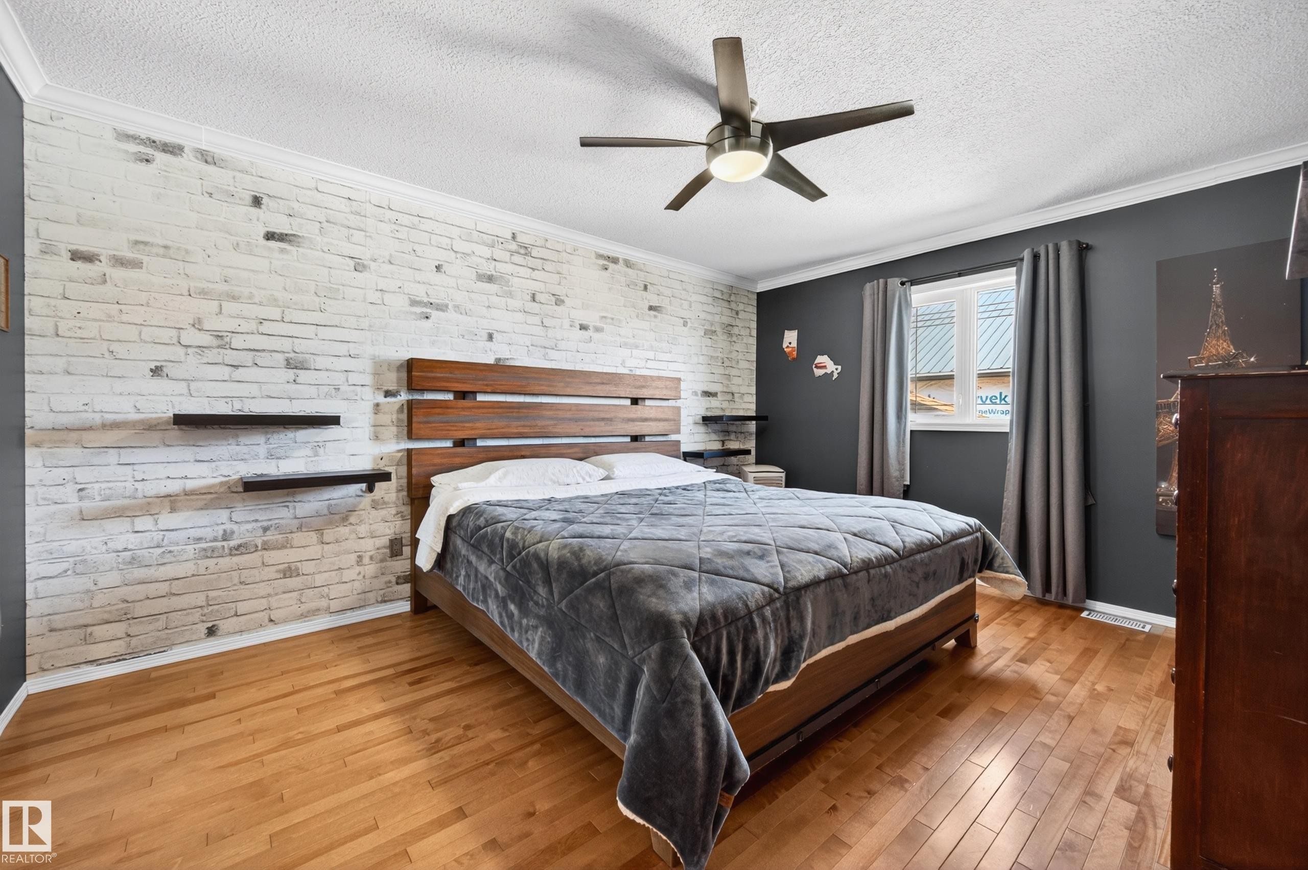 4217 55 Avenue, Lamont, AB - Indoor Photo Showing Bedroom