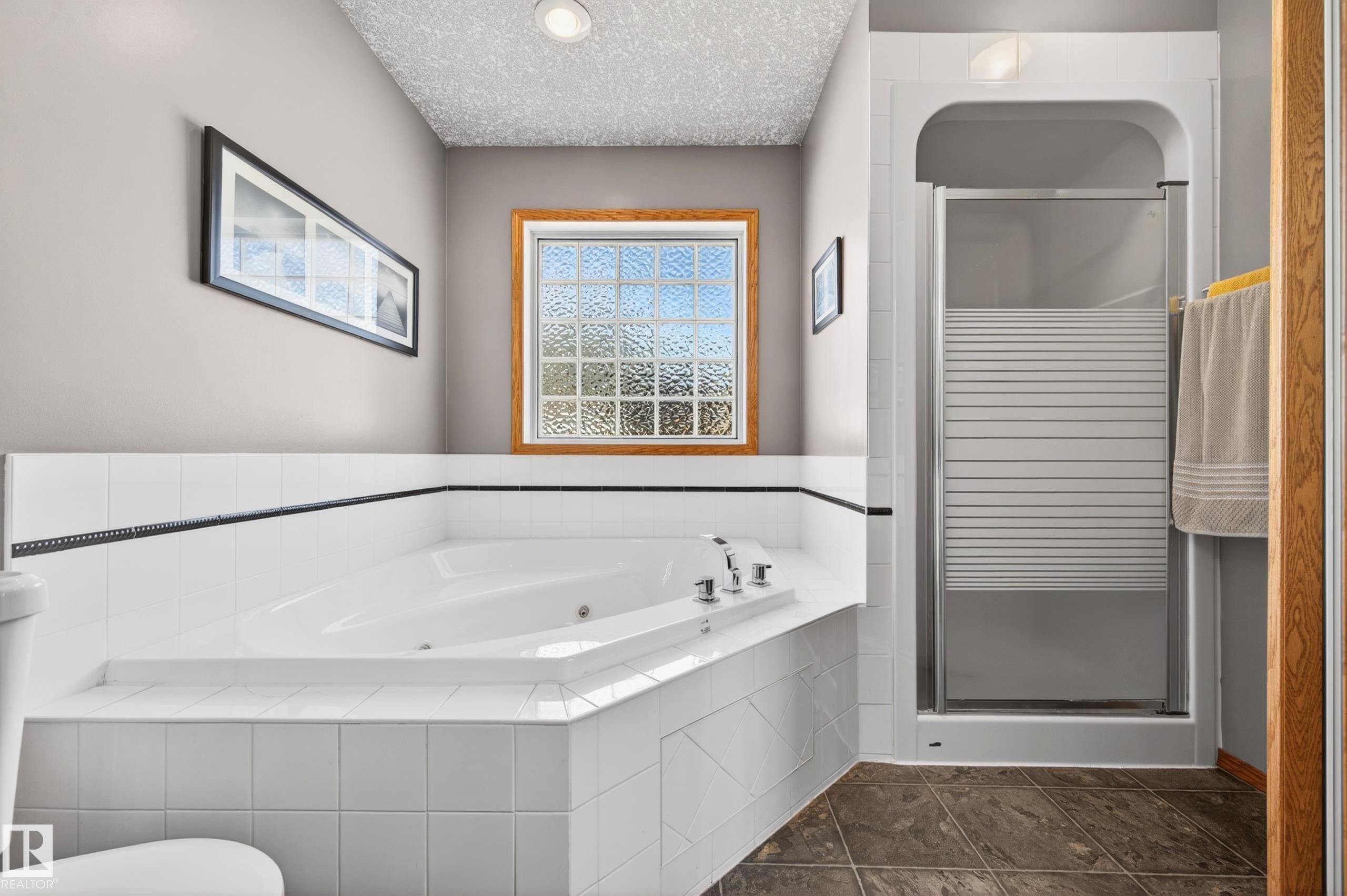 4217 55 Avenue, Lamont, AB - Indoor Photo Showing Bathroom