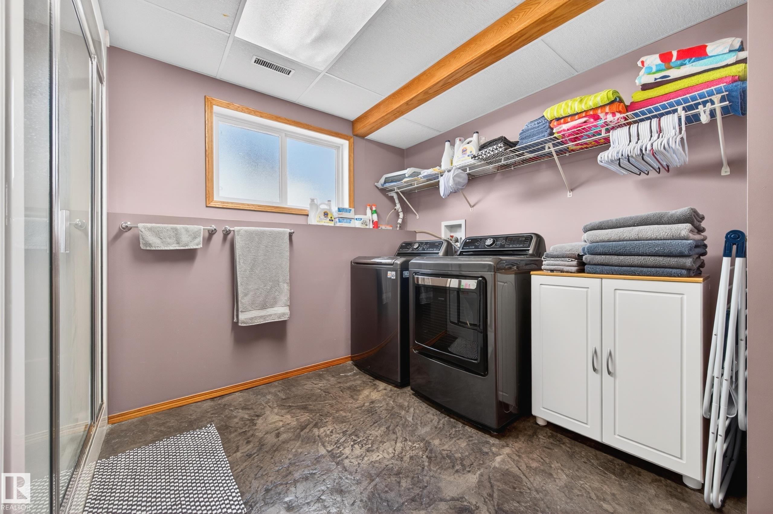 4217 55 Avenue, Lamont, AB - Indoor Photo Showing Laundry Room