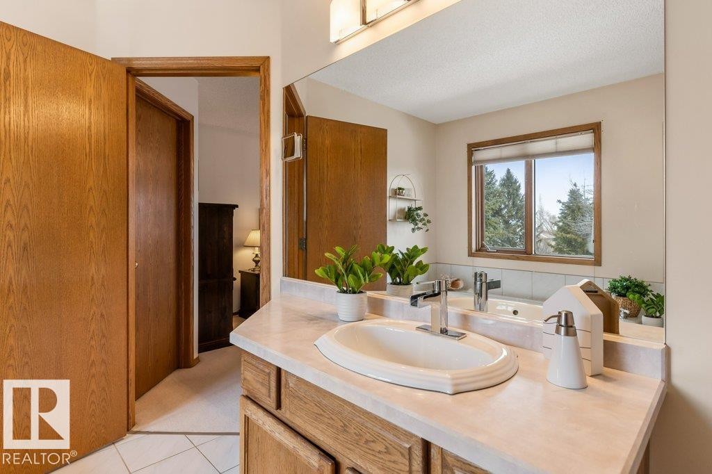 4344 28A Street, Edmonton, AB - Indoor Photo Showing Bathroom