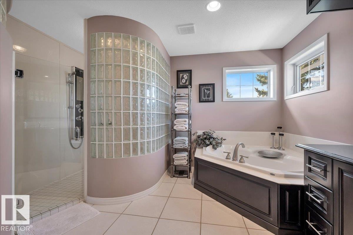 LARGE WALK IN SHOWER WITH BODY SPRAYS, RAIN SHOWER AND JETTED TUB - 314 Weaver Point(E), Edmonton, AB - Indoor Photo Showing Bathroom