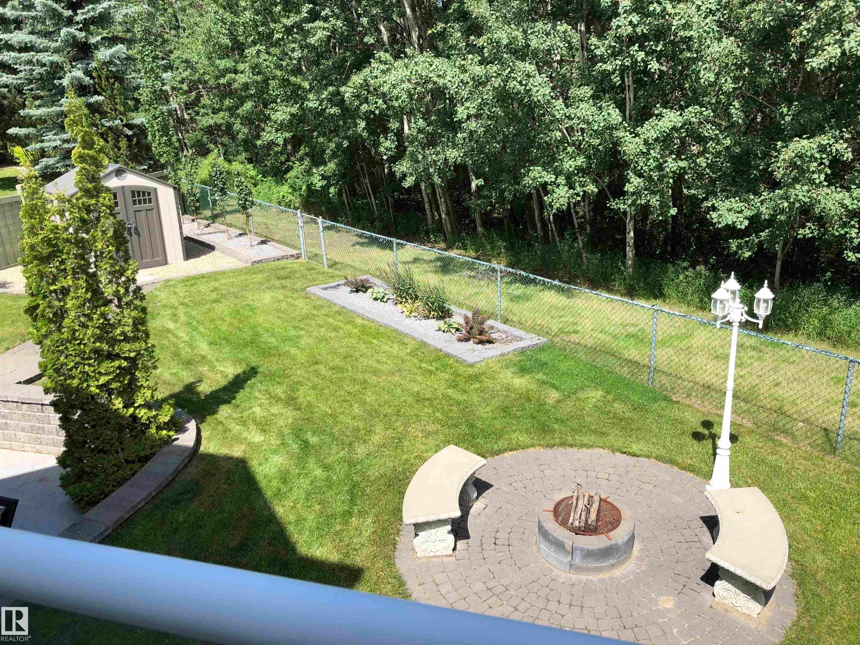 VIEW OF BACK YARD FROM DINING ROOM PATIO - 314 Weaver Point(E), Edmonton, AB - Outdoor