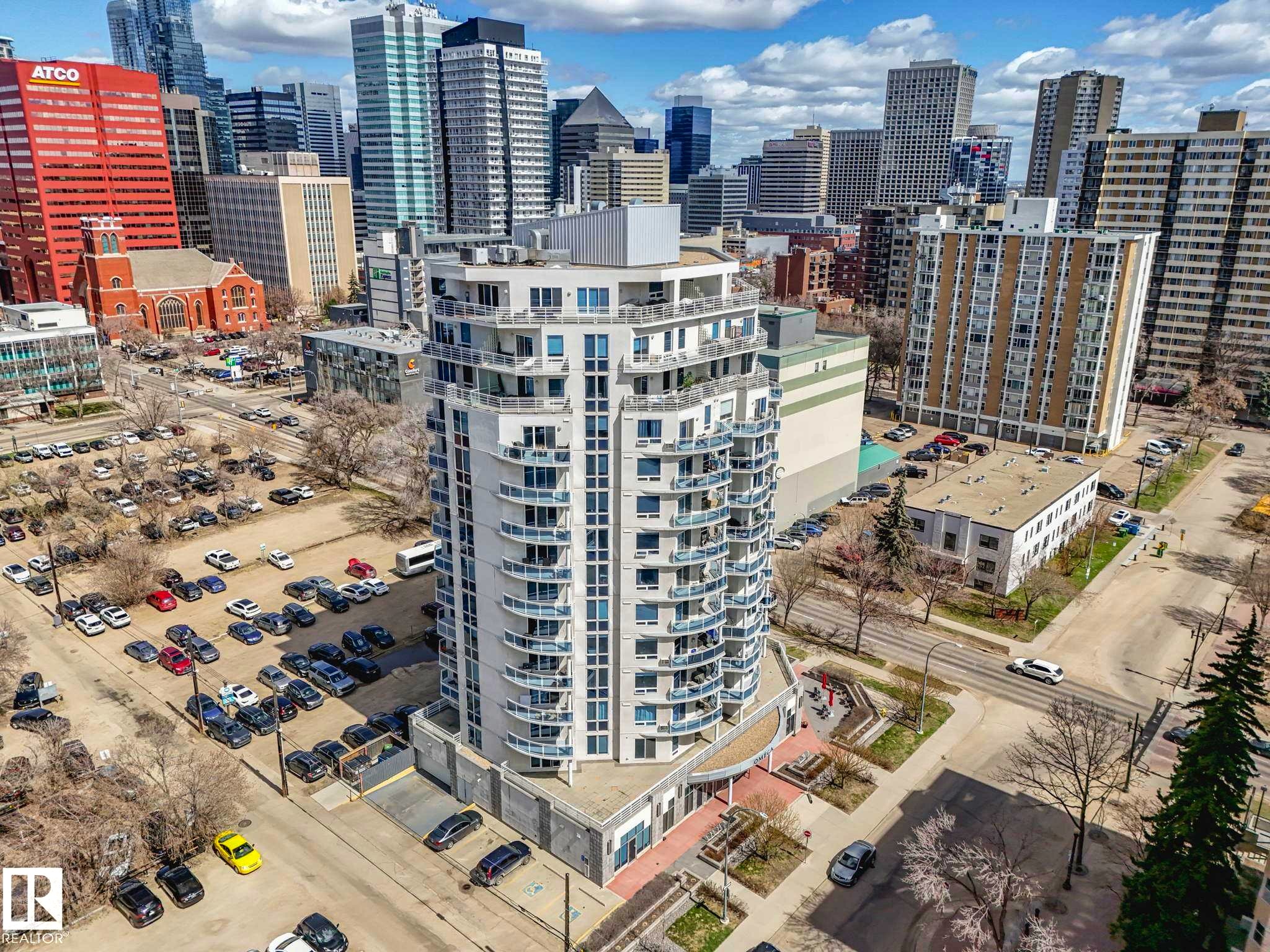 Image quality insufficient for description - 305 10504 99 Avenue, Edmonton, AB - Outdoor With View