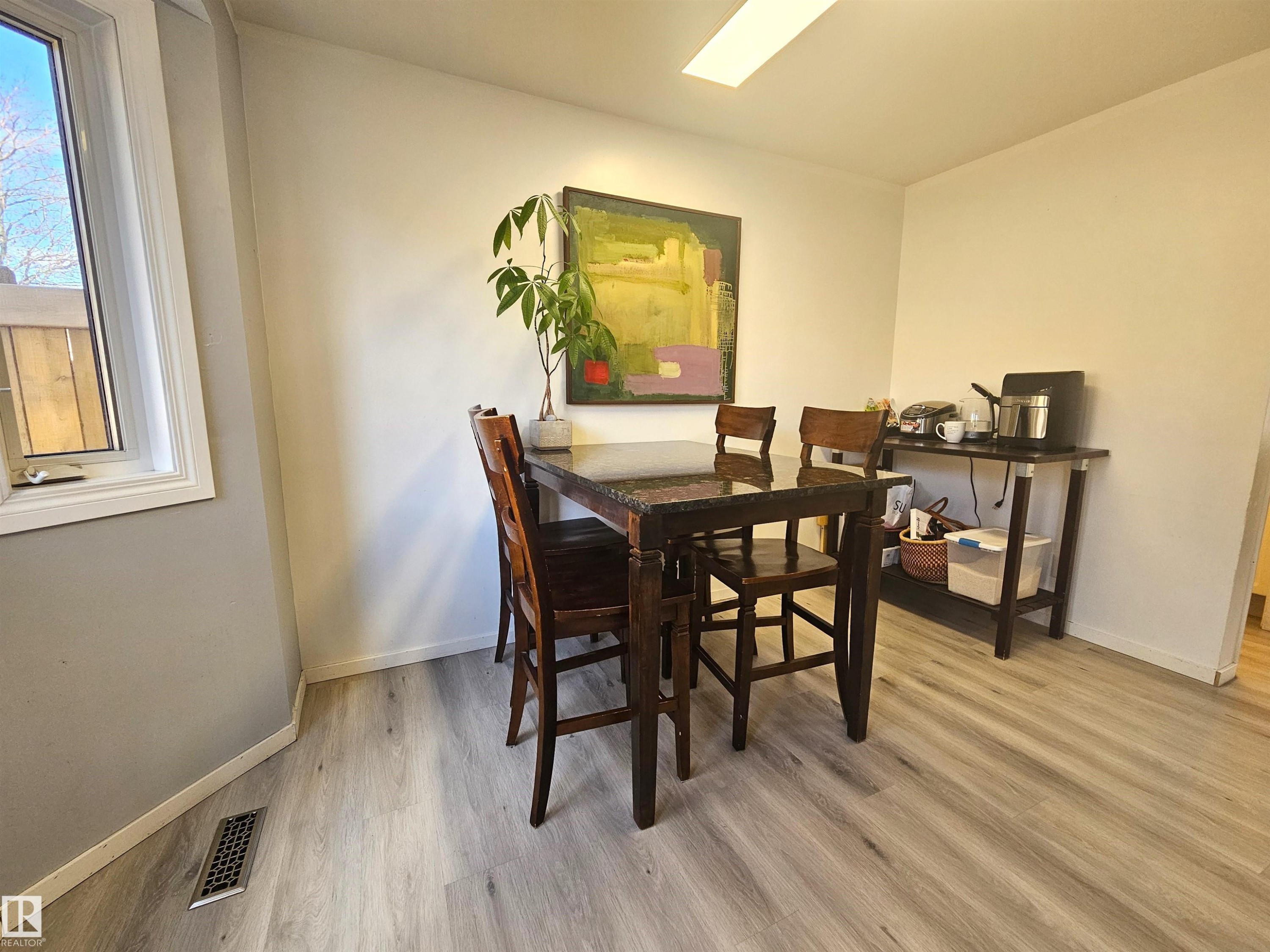 28 3645 145 Avenue, Edmonton, AB - Indoor Photo Showing Dining Room