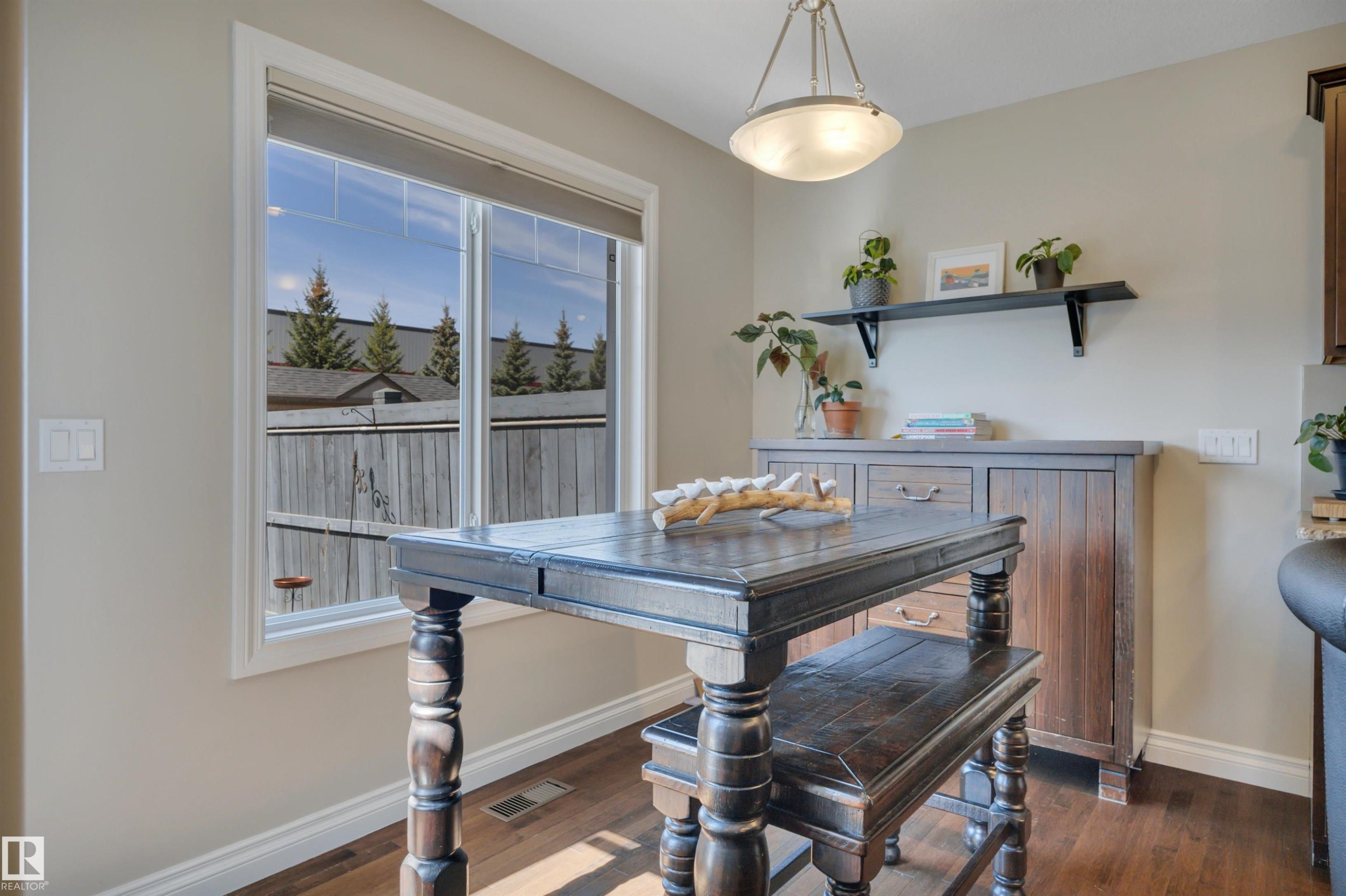 3911 Gallinger Loop, Edmonton, AB - Indoor