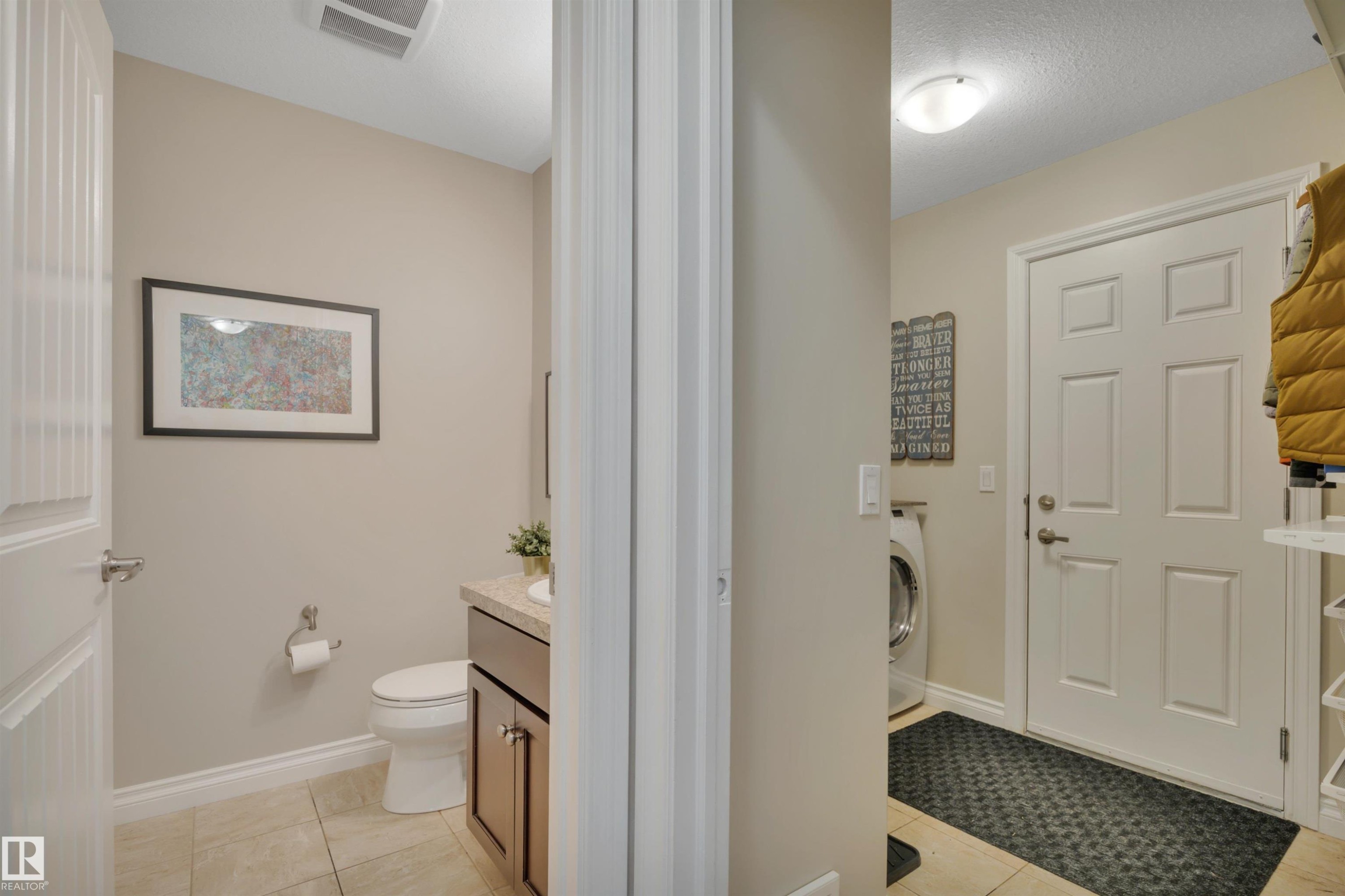 3911 Gallinger Loop, Edmonton, AB - Indoor Photo Showing Bathroom