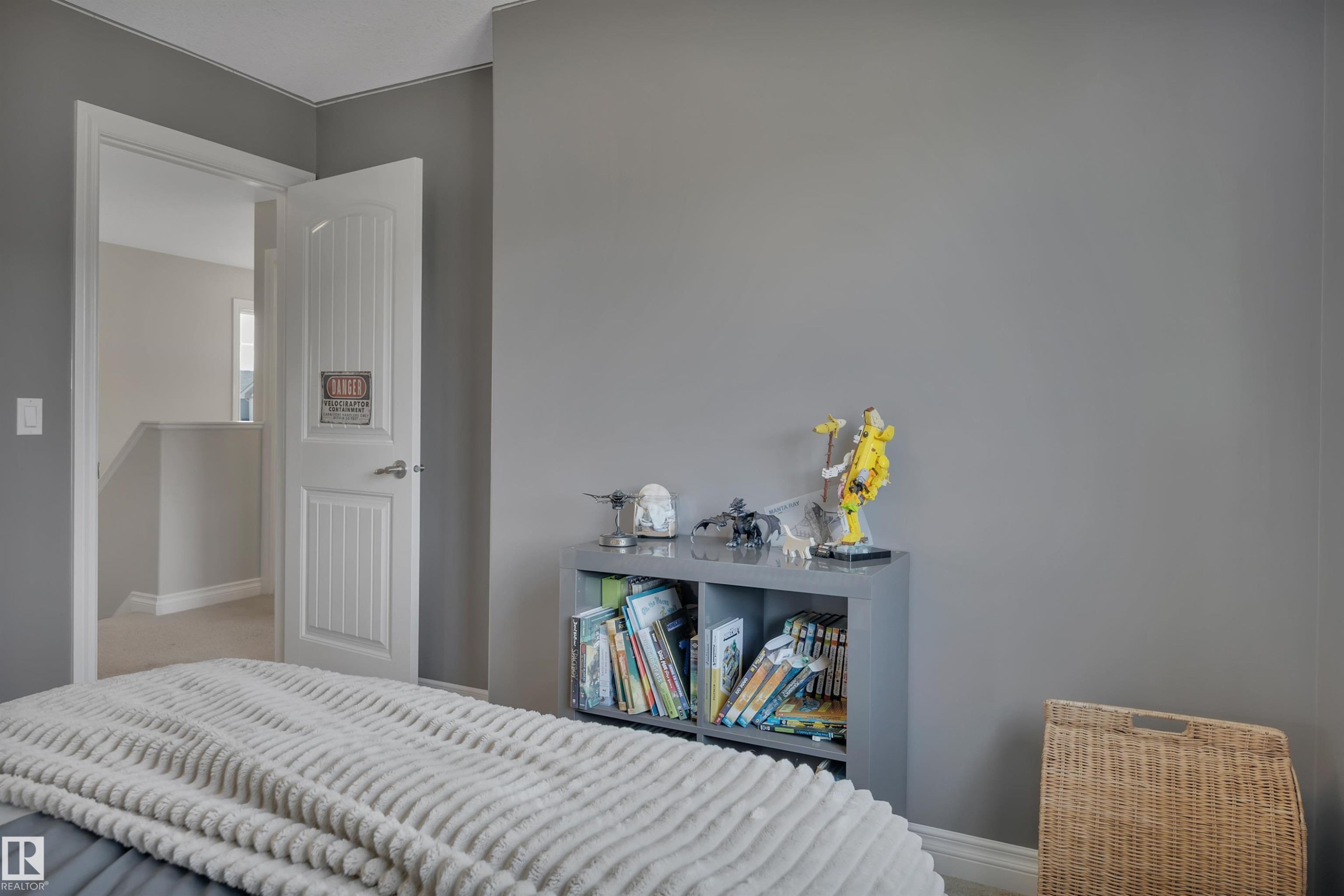 3911 Gallinger Loop, Edmonton, AB - Indoor Photo Showing Bedroom
