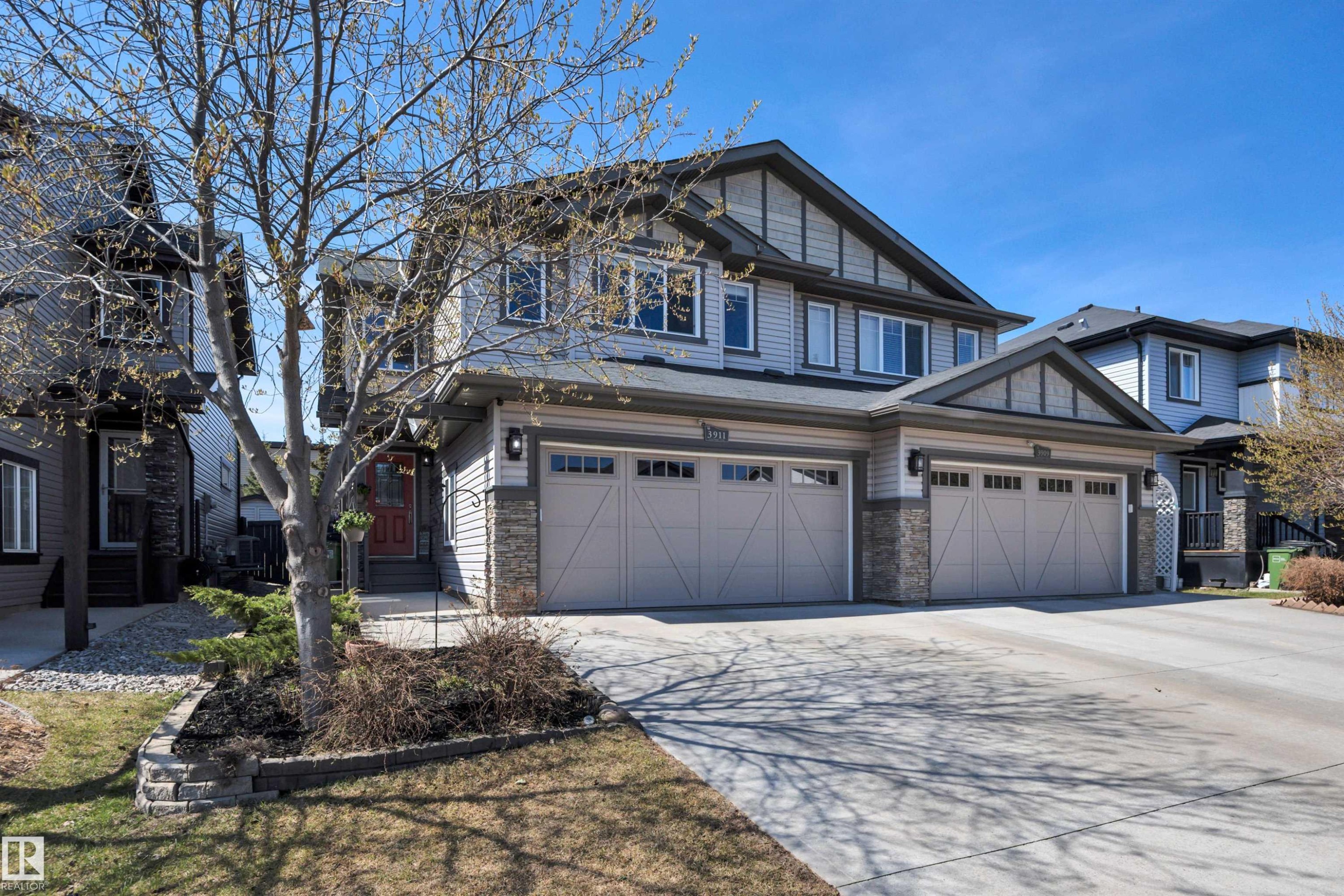 3911 Gallinger Loop, Edmonton, AB - Outdoor With Facade