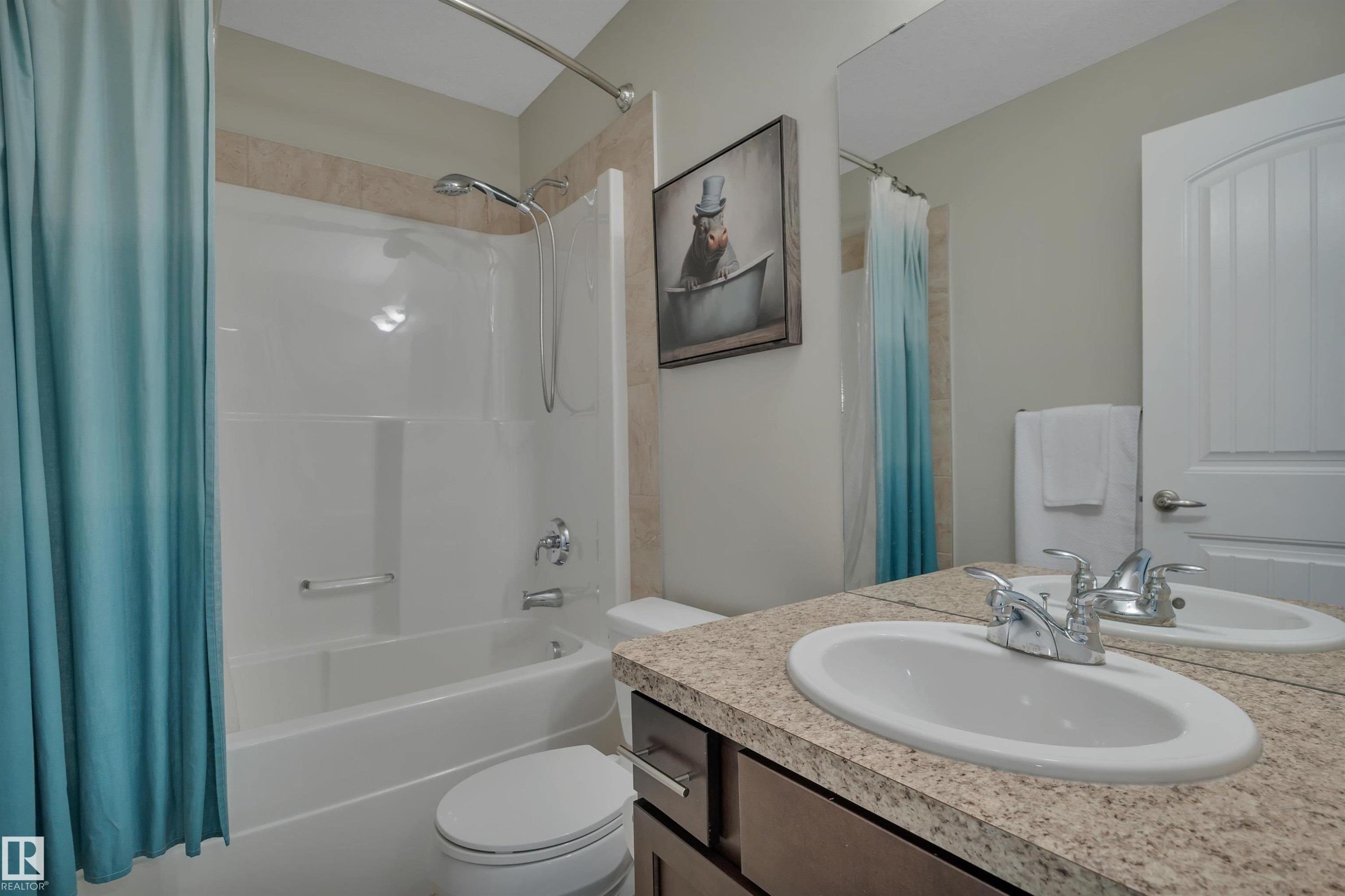 3911 Gallinger Loop, Edmonton, AB - Indoor Photo Showing Bathroom