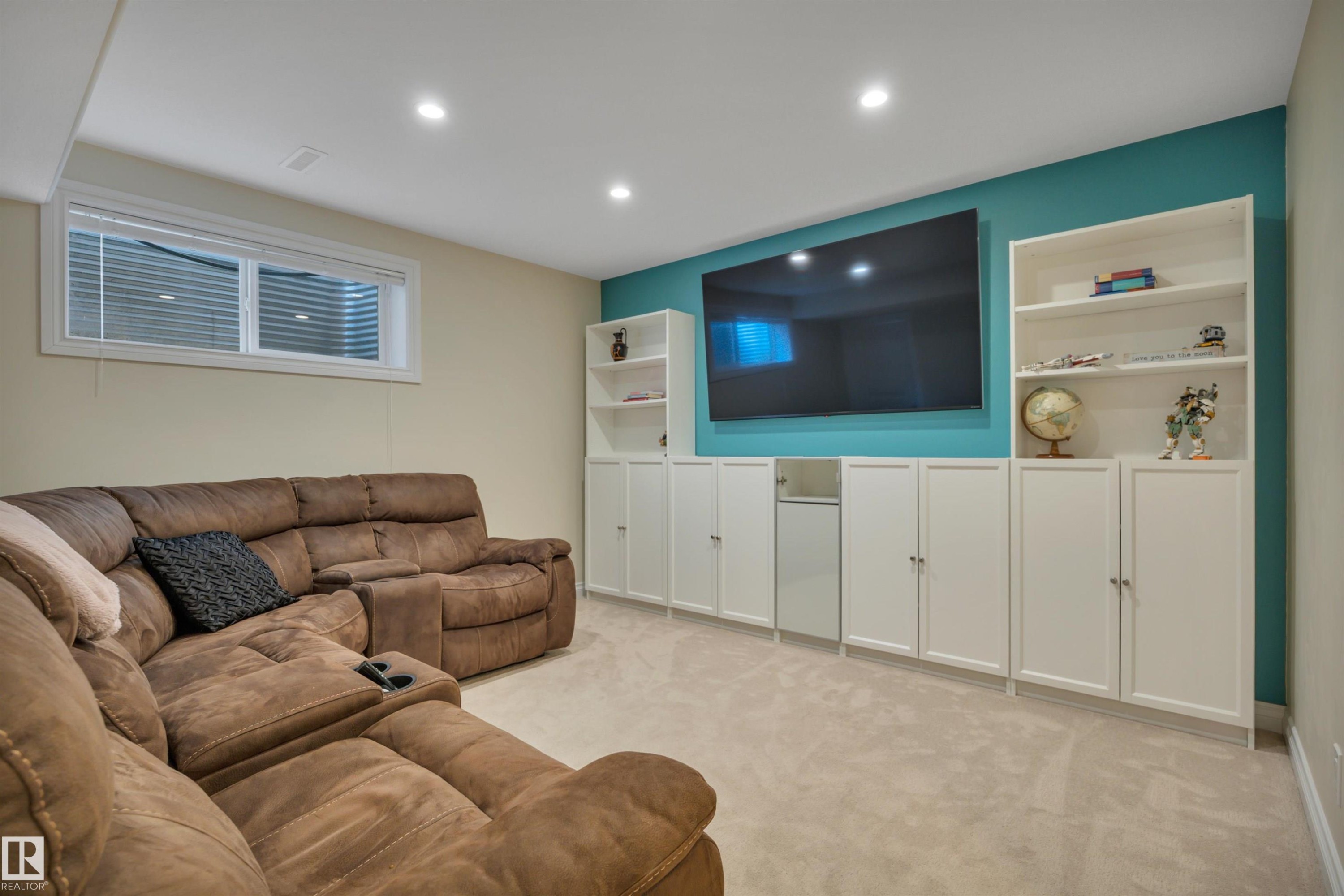 3911 Gallinger Loop, Edmonton, AB - Indoor