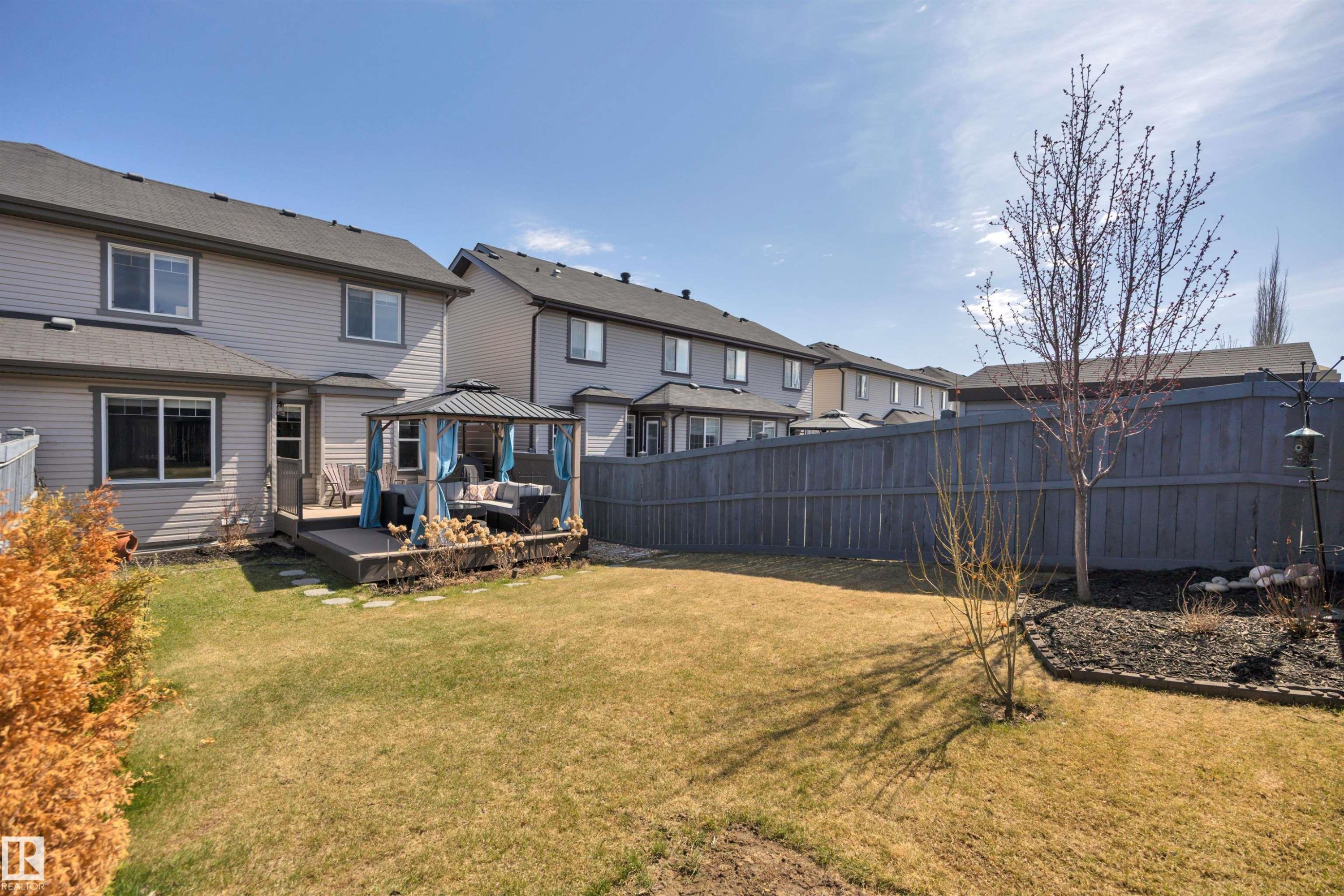 3911 Gallinger Loop, Edmonton, AB - Outdoor