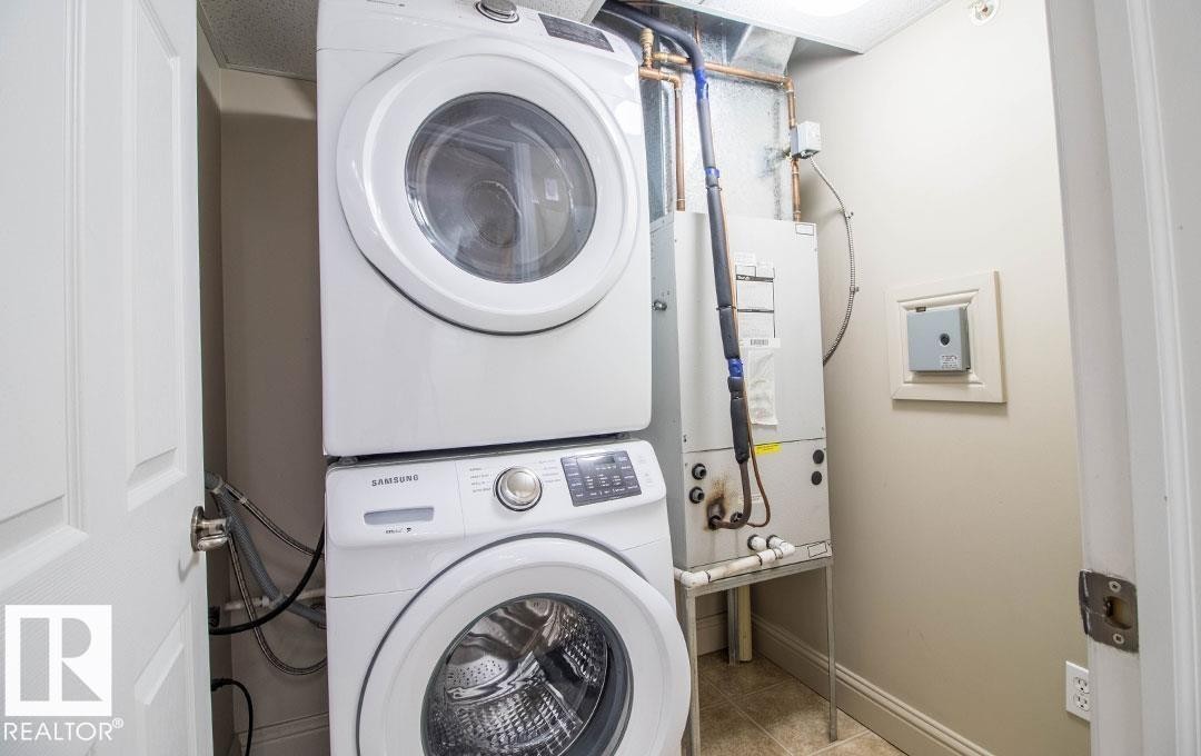 418 13111 140 Avenue, Edmonton, AB - Indoor Photo Showing Laundry Room