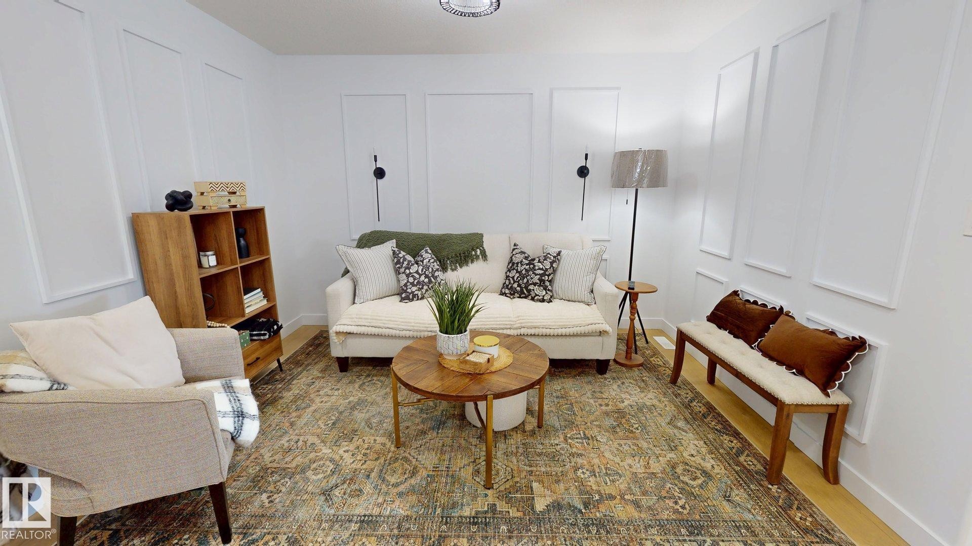 7217 Chivers Place, Edmonton, AB - Indoor Photo Showing Living Room