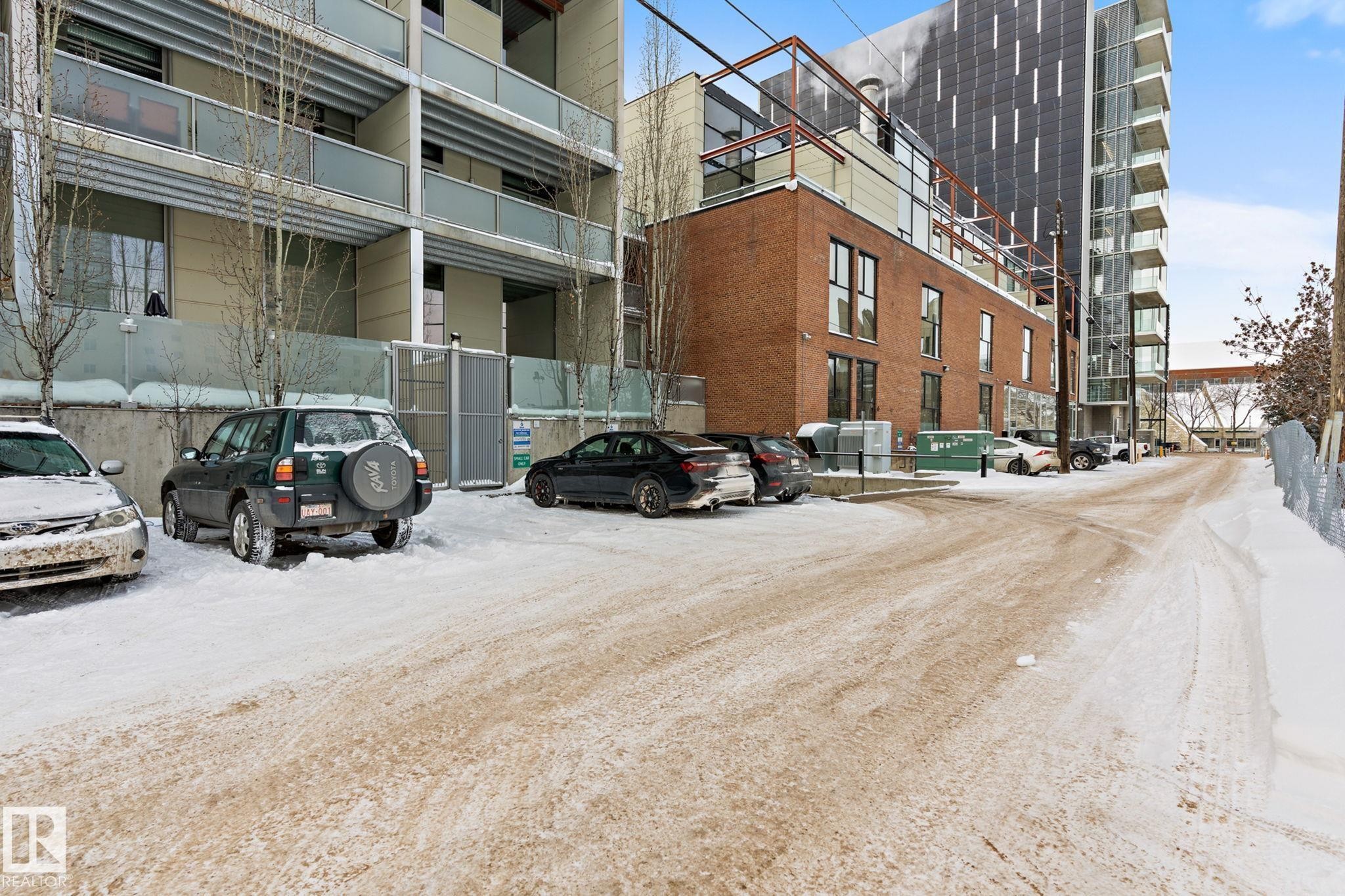 #213 10309 107 St Nw, Edmonton, AB - Outdoor