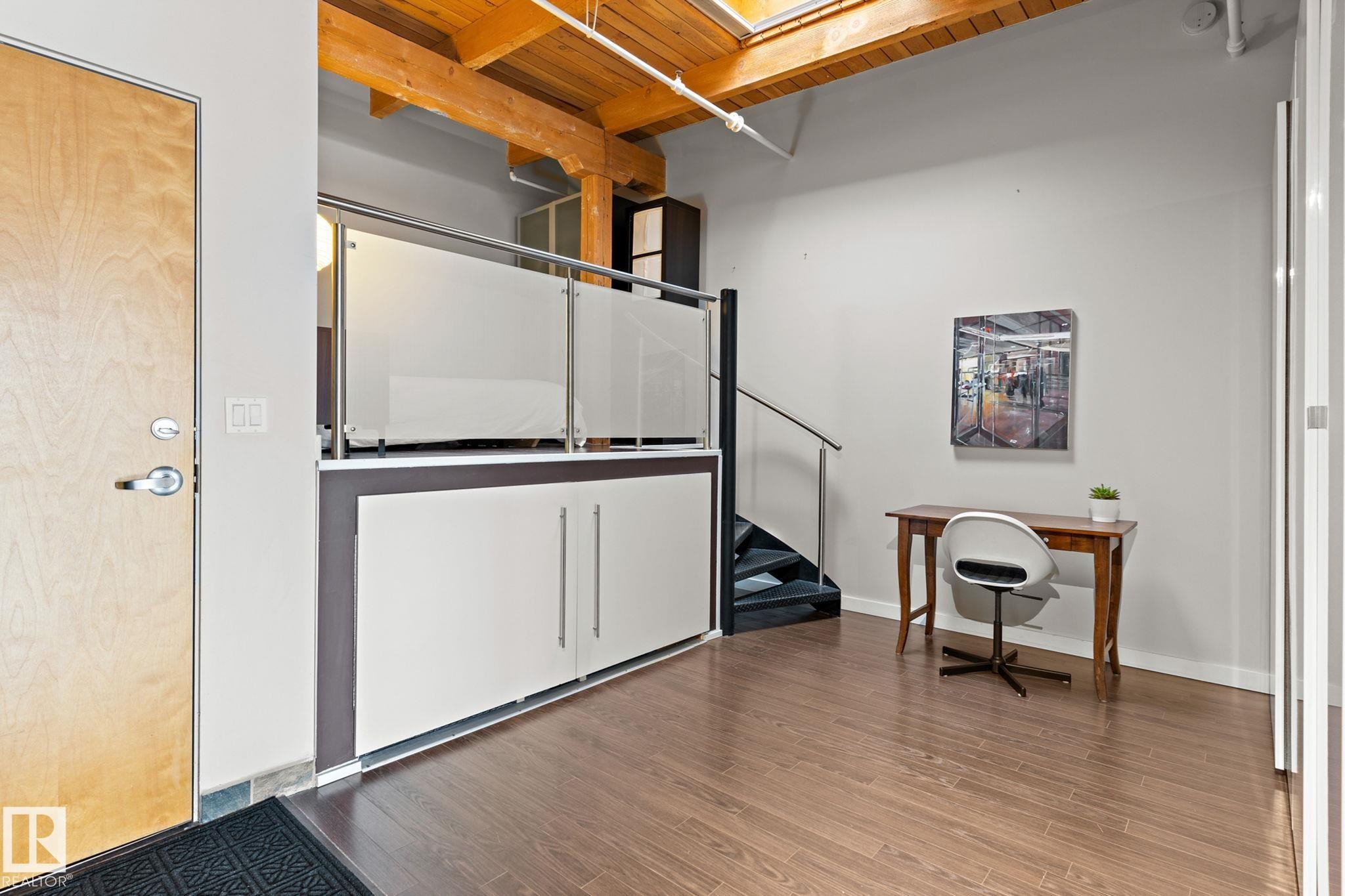 #213 10309 107 St Nw, Edmonton, AB - Indoor Photo Showing Other Room