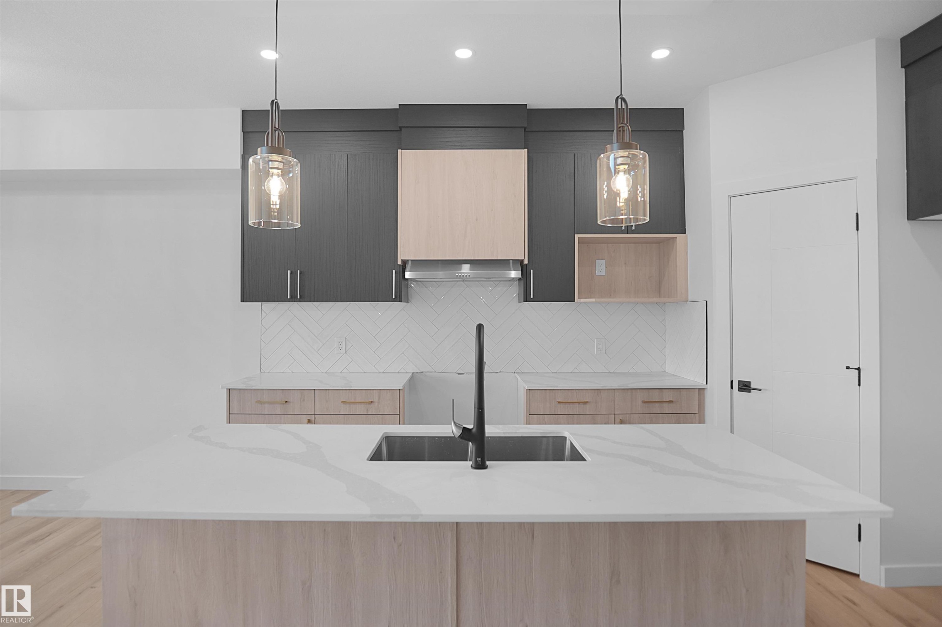 117 Peirwyck Loop, Spruce Grove, AB - Indoor Photo Showing Kitchen