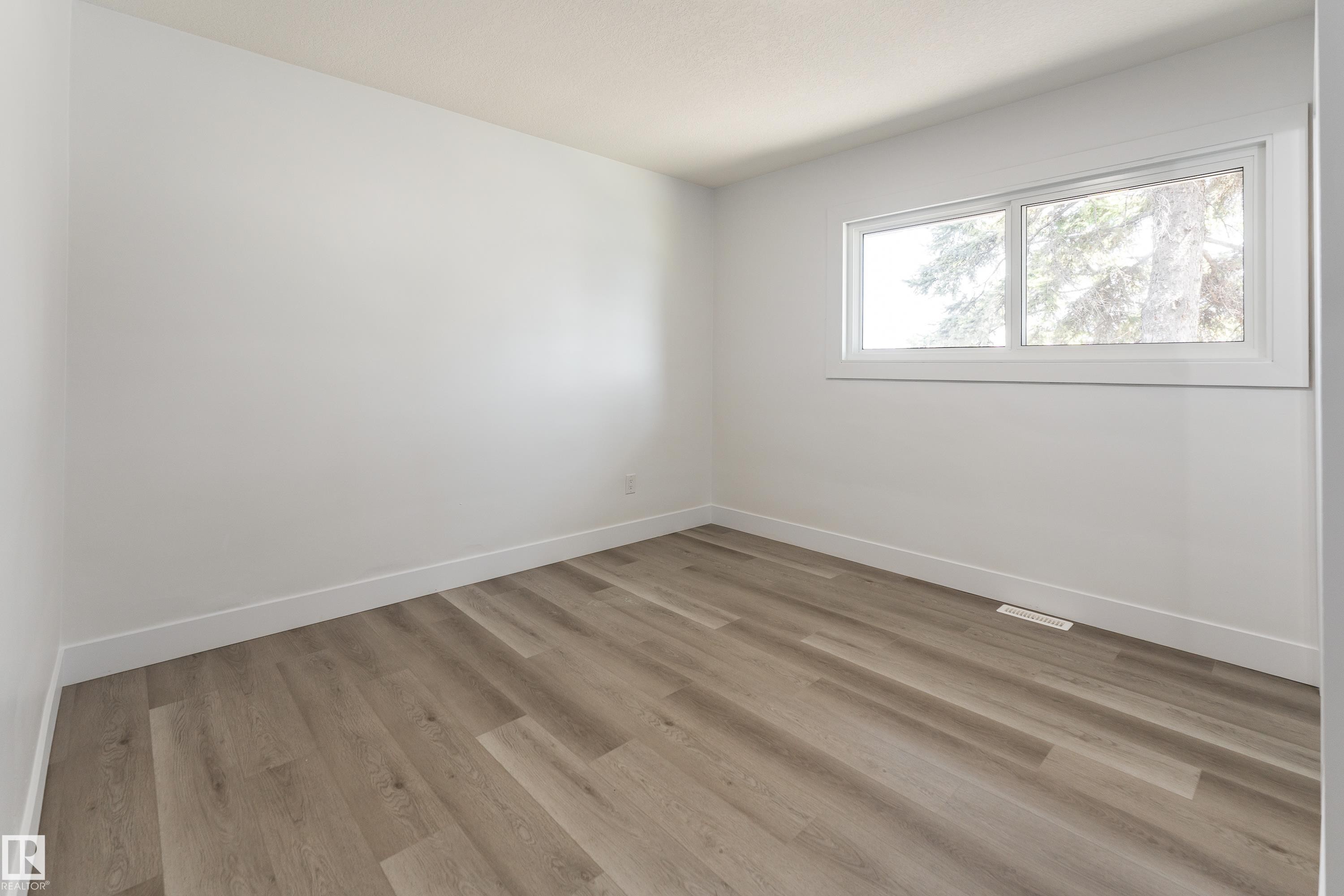 11844 St Albert Trail, Edmonton, AB - Indoor Photo Showing Other Room