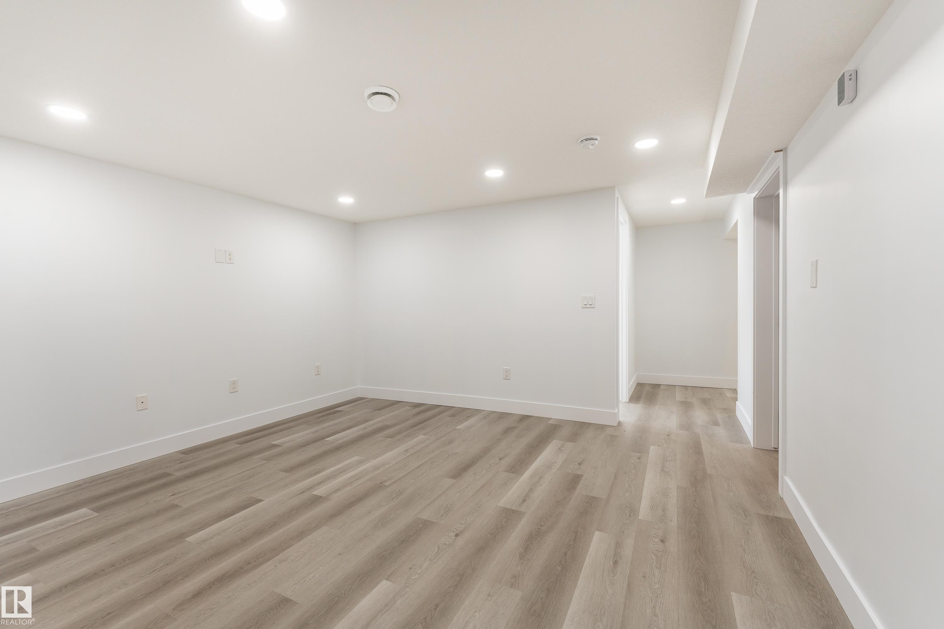 11844 St Albert Trail, Edmonton, AB - Indoor Photo Showing Other Room