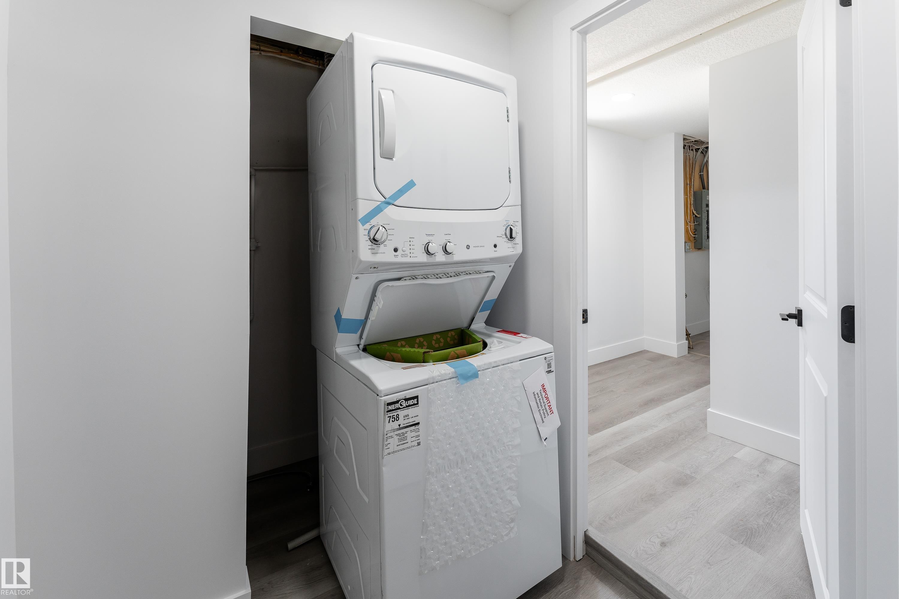 11844 St Albert Trail, Edmonton, AB - Indoor Photo Showing Laundry Room