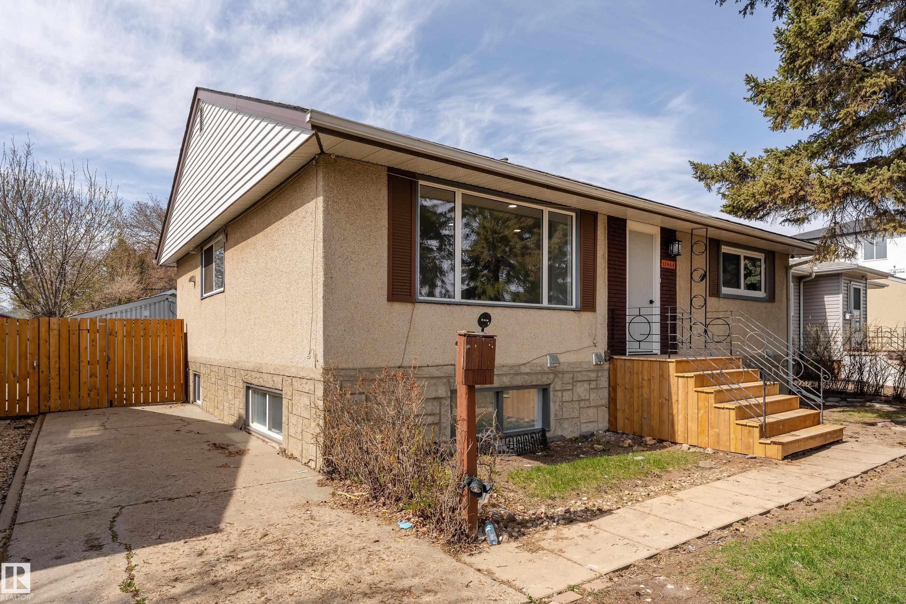 11844 St Albert Trail, Edmonton, AB - Outdoor