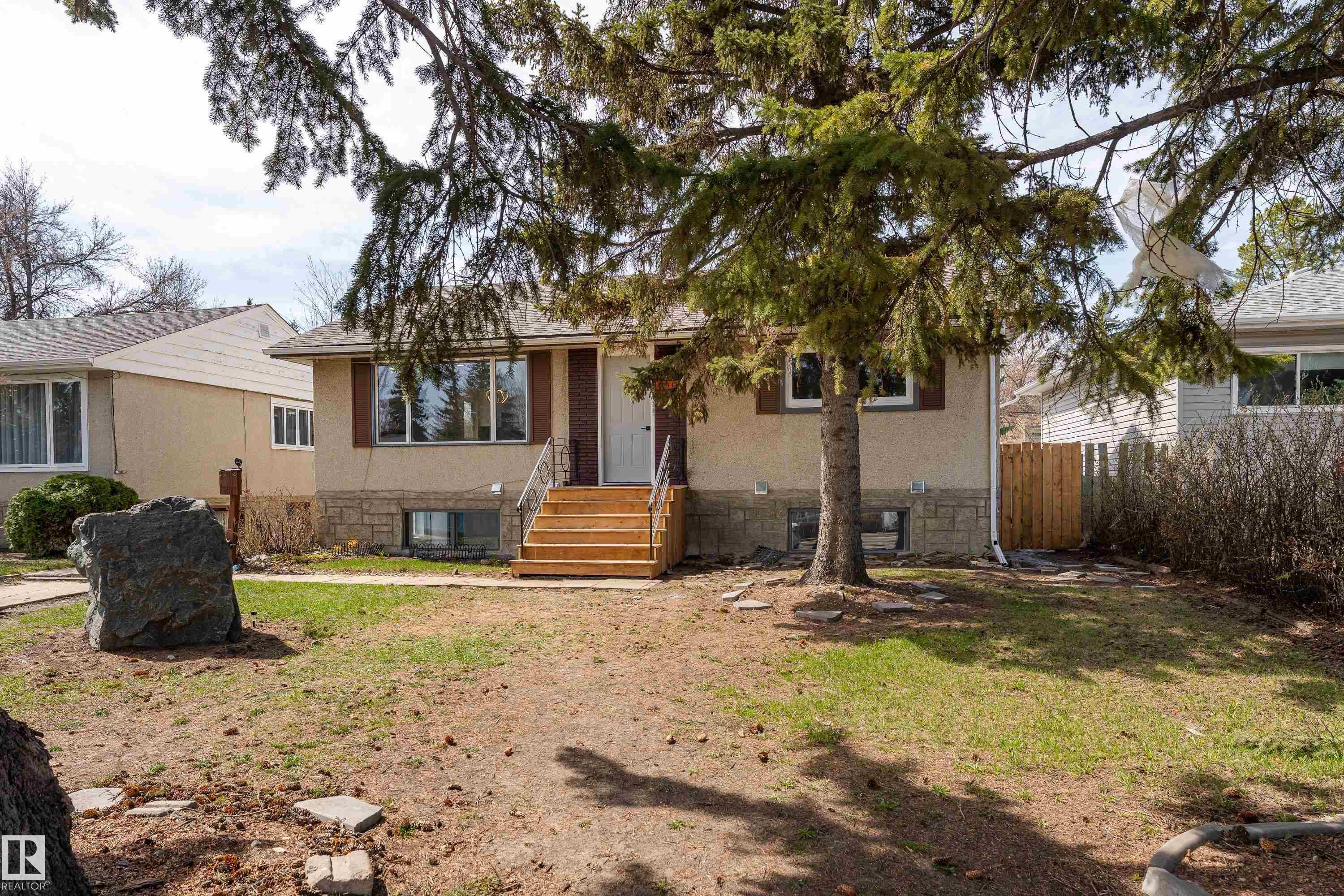 11844 St Albert Trail, Edmonton, AB - Outdoor