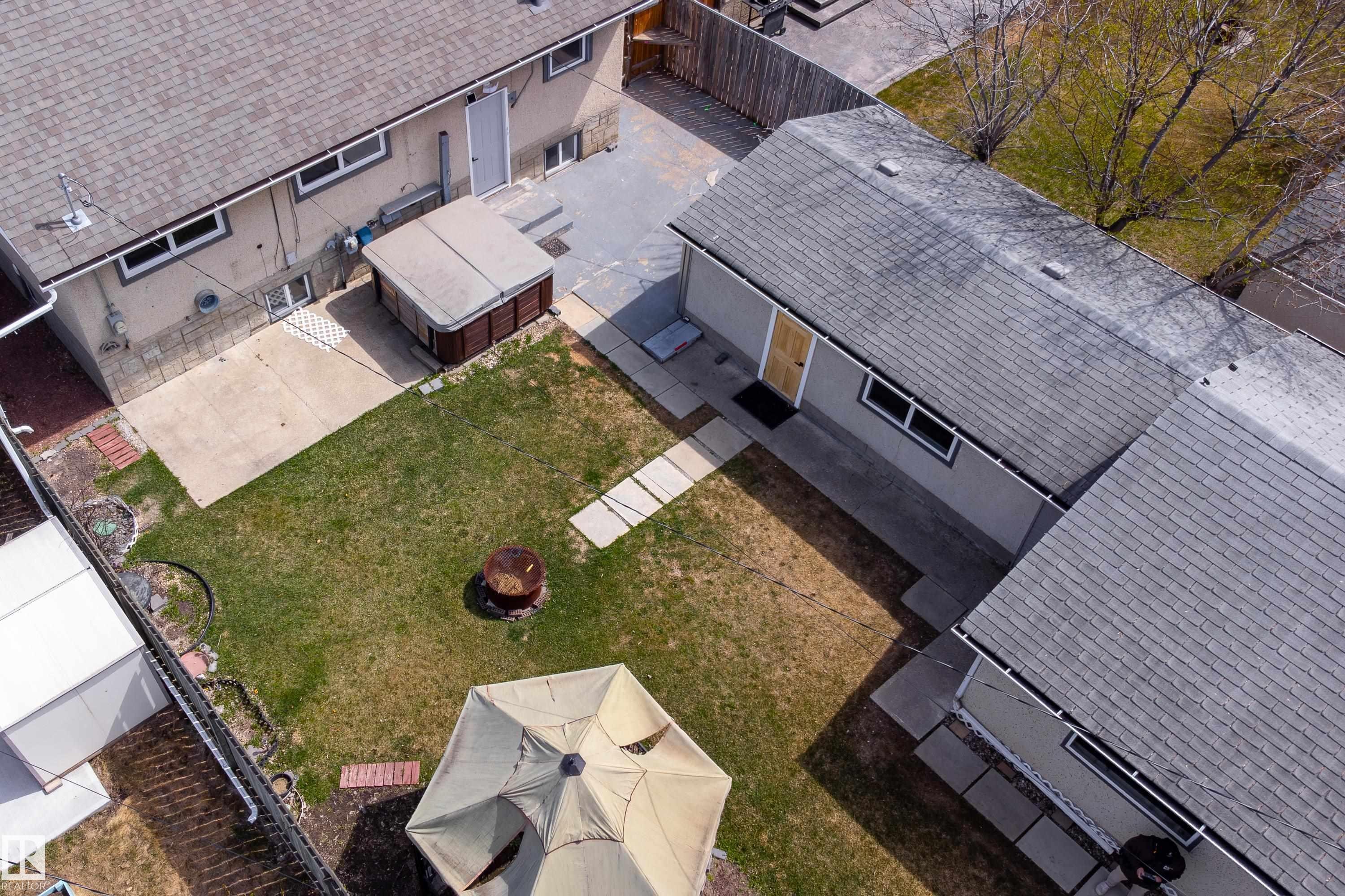 11844 St Albert Trail, Edmonton, AB - Outdoor