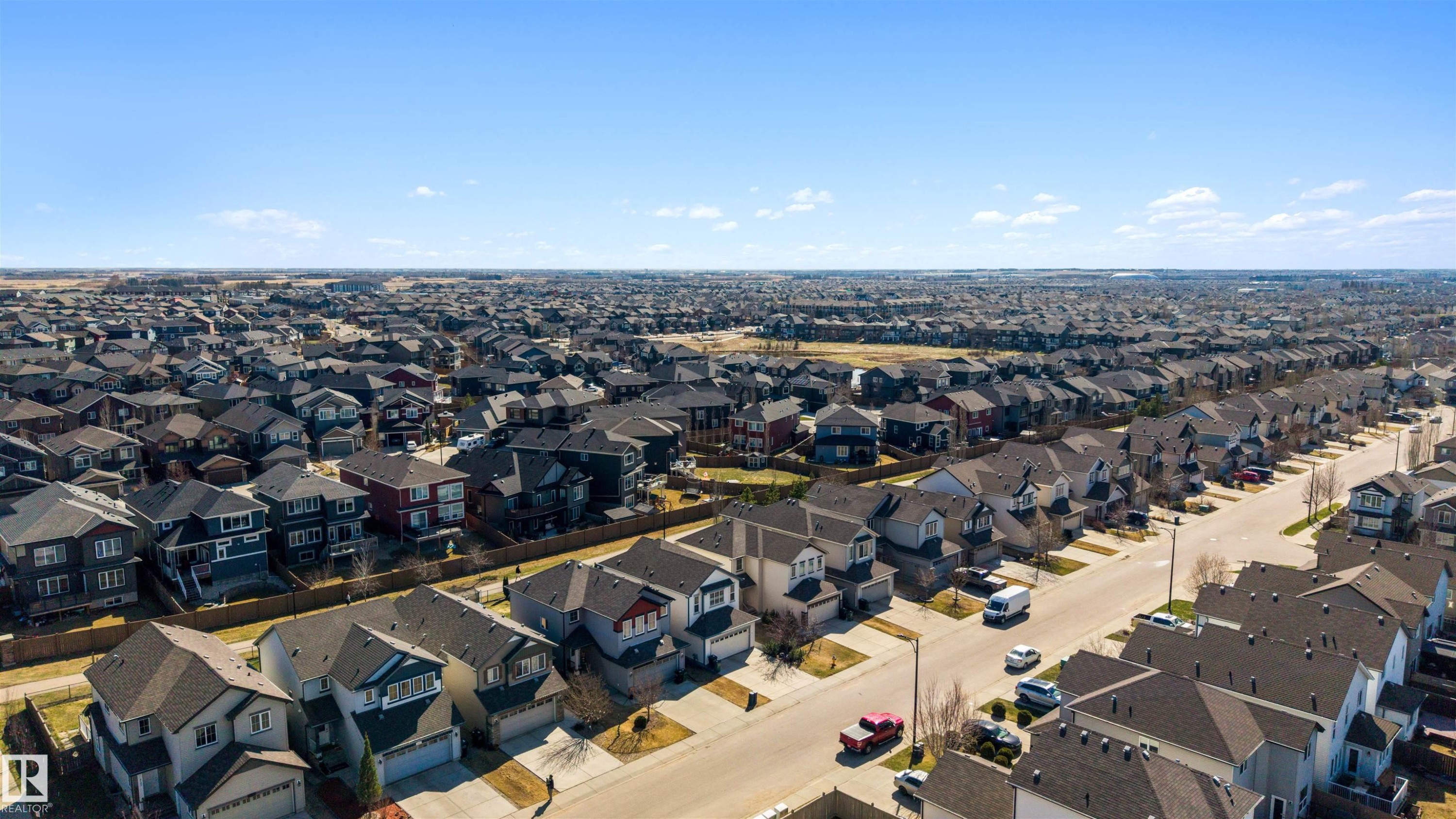 Expansive residential area featuring numerous detached homes with varying architectural styles and rooflines - 6115 18 Avenue, Edmonton, AB - Outdoor With View