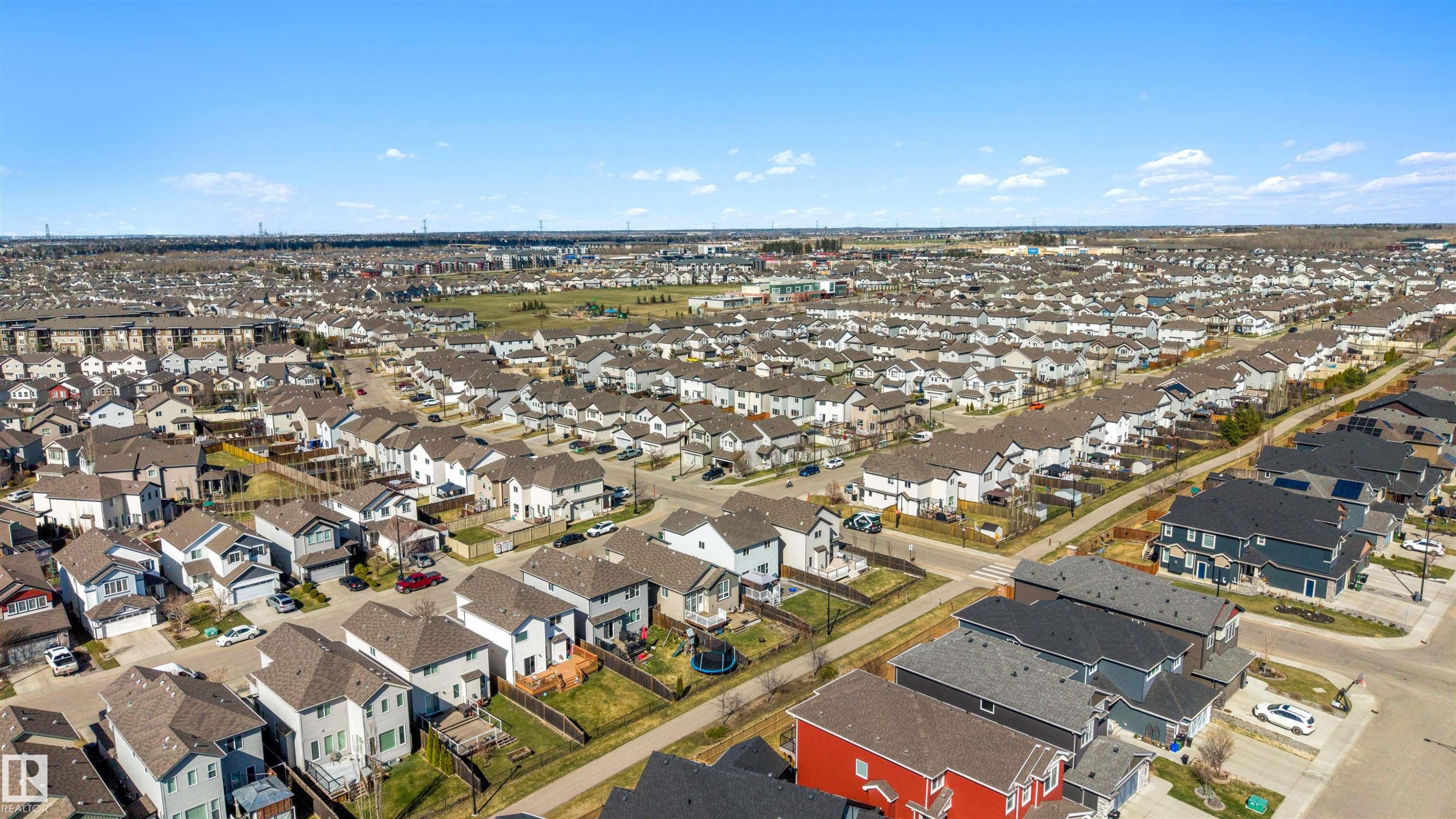 Expansive residential development featuring a variety of detached and attached homes - 6115 18 Avenue, Edmonton, AB - Outdoor With View