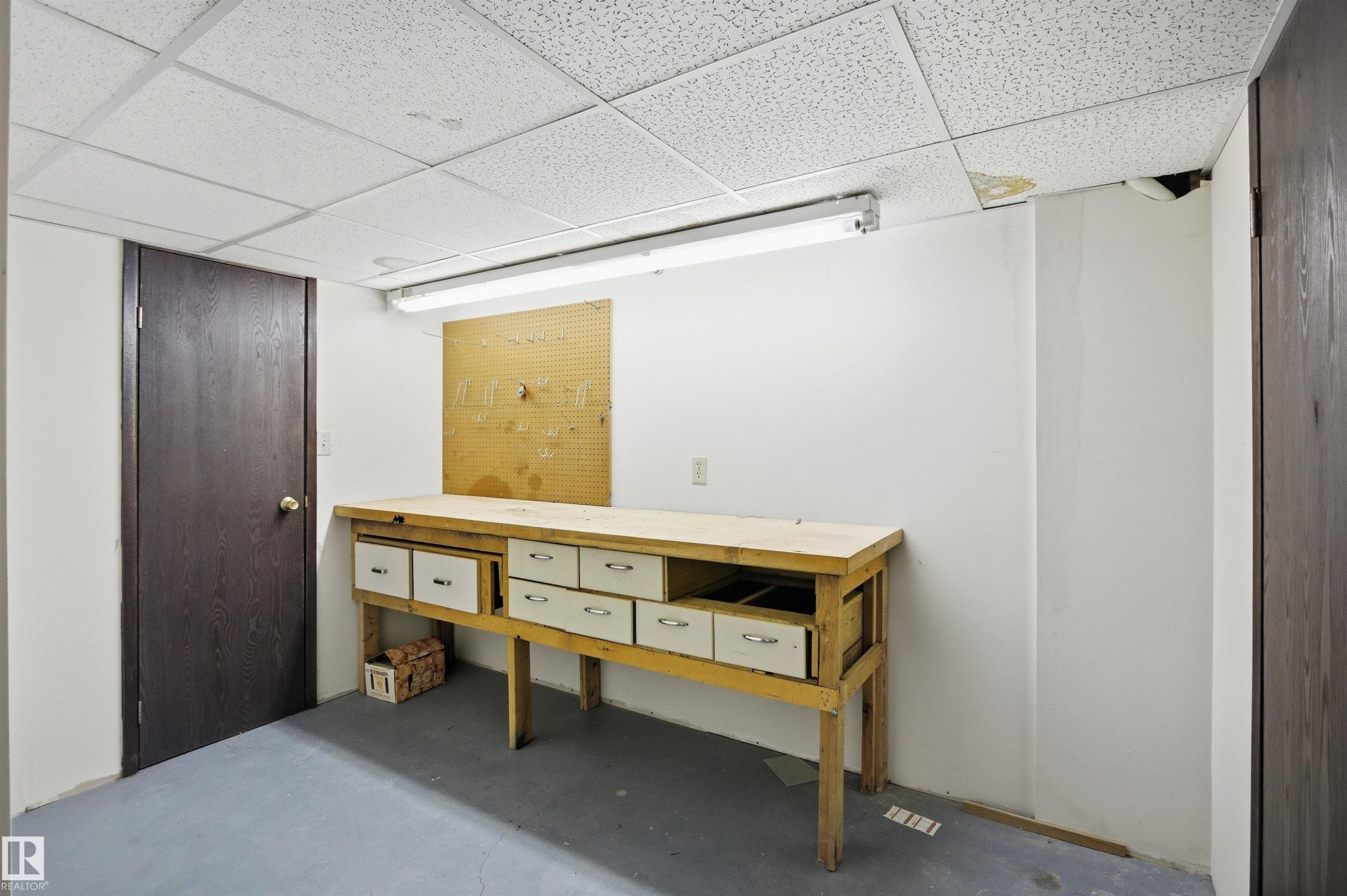 13222 116 Street, Edmonton, AB - Indoor