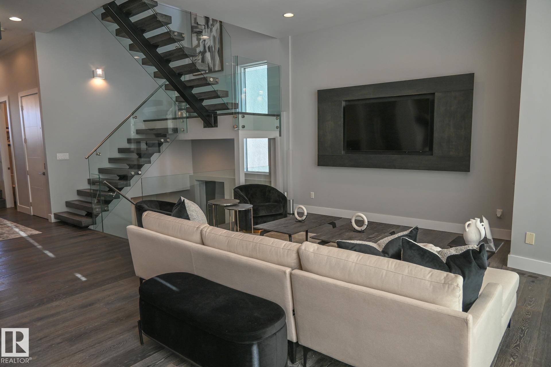 9509 99B Street, Edmonton, AB - Indoor Photo Showing Living Room With Fireplace