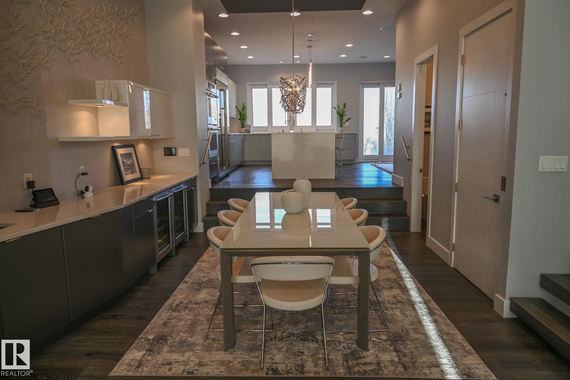 9509 99B Street, Edmonton, AB - Indoor