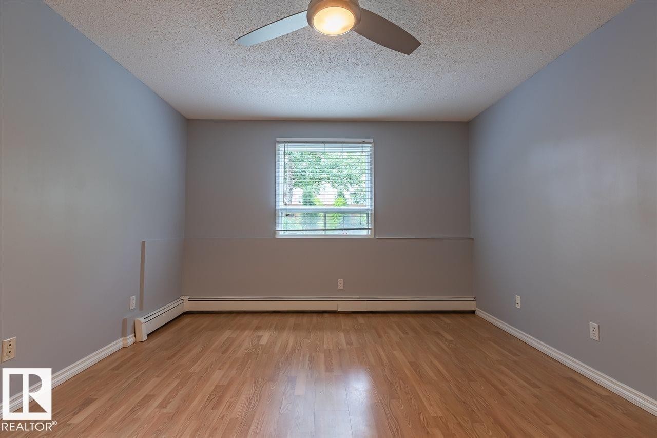 108 9010 106 Avenue, Edmonton, AB - Indoor Photo Showing Other Room